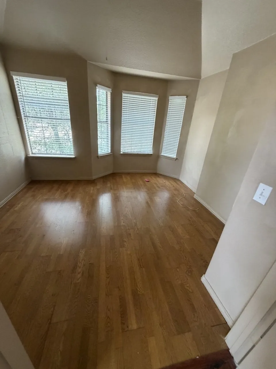 Single Family Residence For Rent in Collin County , 11098 Ascot Drive, Frisco, Texas 75033, 4 Bedroom, 3 Bathroom, 2 Garage spaces, 3,037 Sqft, built in 2005, mls#21368467, Real Estate Agent in Frisco, Homes For Rent in Collin county, Homes For Rent in Frisco, Realtor in Frisco Texas, Real Estate Brokerage Independent Realty Texas, Luminita Cordes Realtor
