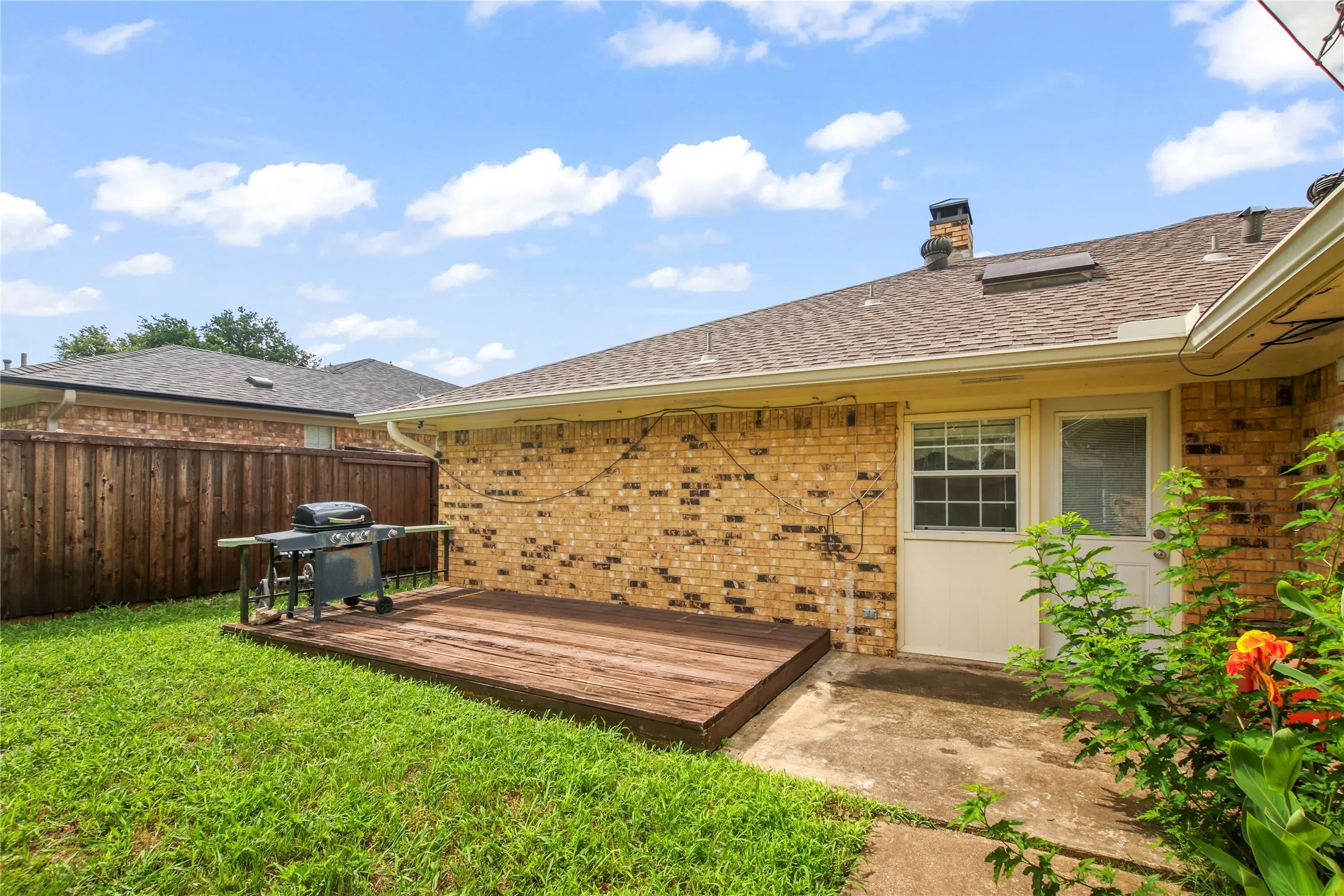 Single Family Residence For Rent in Collin County , 7838 Williams Avenue, Frisco, Texas 75033, 3 Bedroom, 2 Bathroom, 2 Garage spaces, 1,652 Sqft, built in 1983, mls#21369592, Real Estate Agent in Frisco, Homes For Rent in Collin county, Homes For Rent in Frisco, Realtor in Frisco Texas, Real Estate Brokerage Independent Realty Texas, Luminita Cordes Realtor