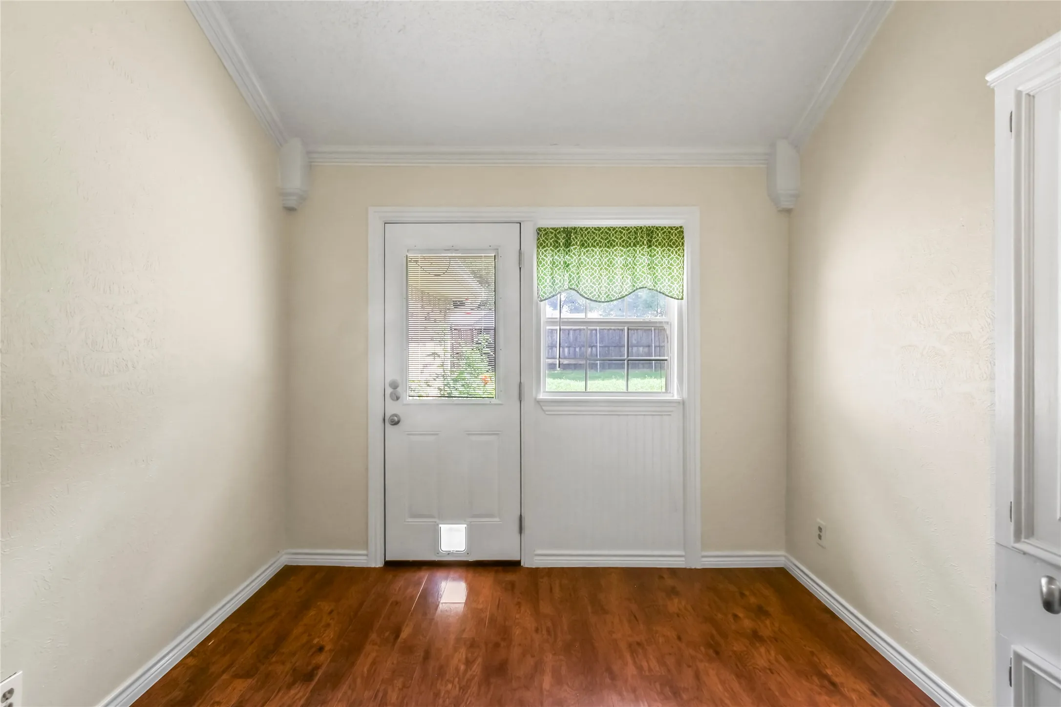 Single Family Residence For Rent in Collin County , 7838 Williams Avenue, Frisco, Texas 75033, 3 Bedroom, 2 Bathroom, 2 Garage spaces, 1,652 Sqft, built in 1983, mls#21369592, Real Estate Agent in Frisco, Homes For Rent in Collin county, Homes For Rent in Frisco, Realtor in Frisco Texas, Real Estate Brokerage Independent Realty Texas, Luminita Cordes Realtor