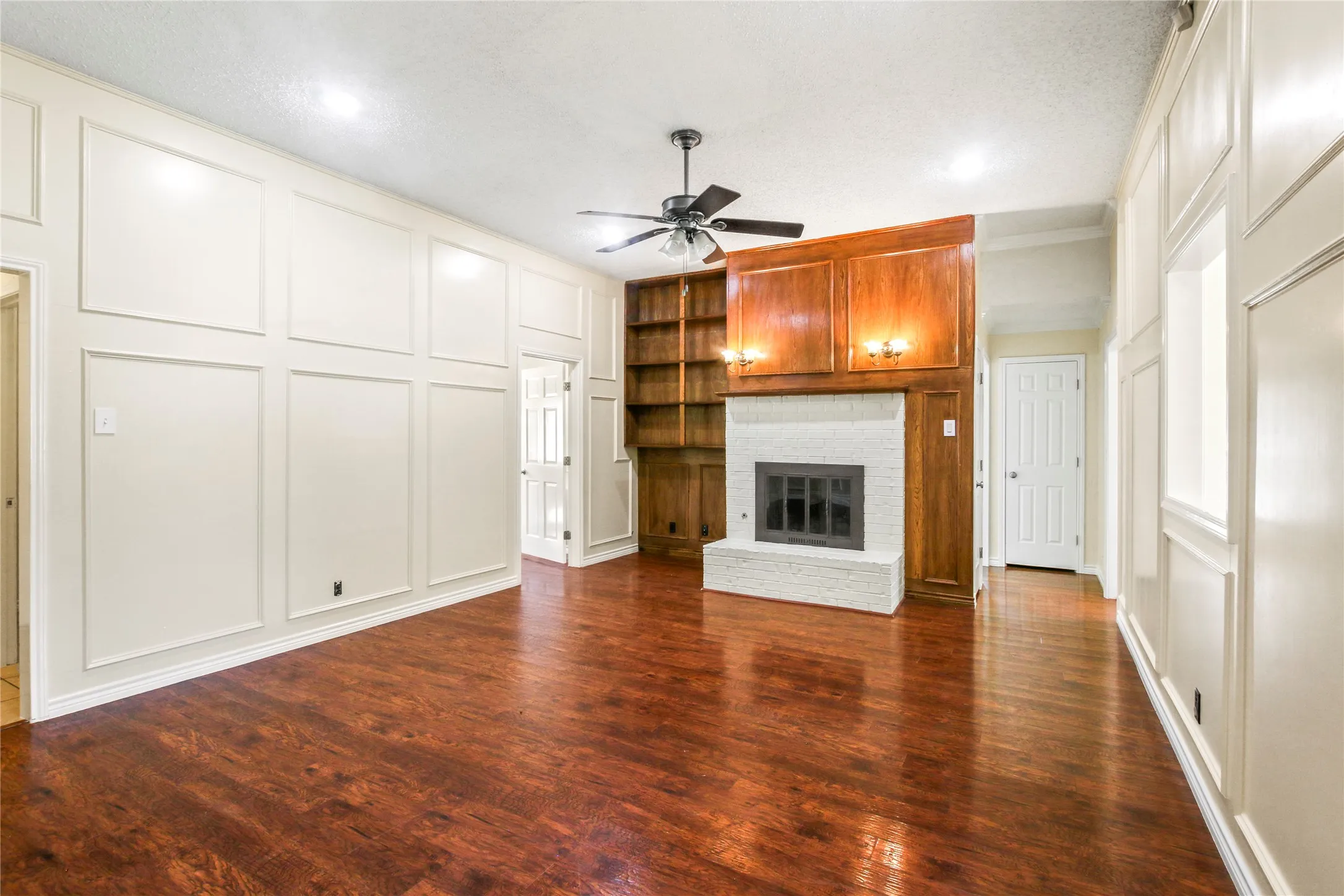 Single Family Residence For Rent in Collin County , 7838 Williams Avenue, Frisco, Texas 75033, 3 Bedroom, 2 Bathroom, 2 Garage spaces, 1,652 Sqft, built in 1983, mls#21369592, Real Estate Agent in Frisco, Homes For Rent in Collin county, Homes For Rent in Frisco, Realtor in Frisco Texas, Real Estate Brokerage Independent Realty Texas, Luminita Cordes Realtor