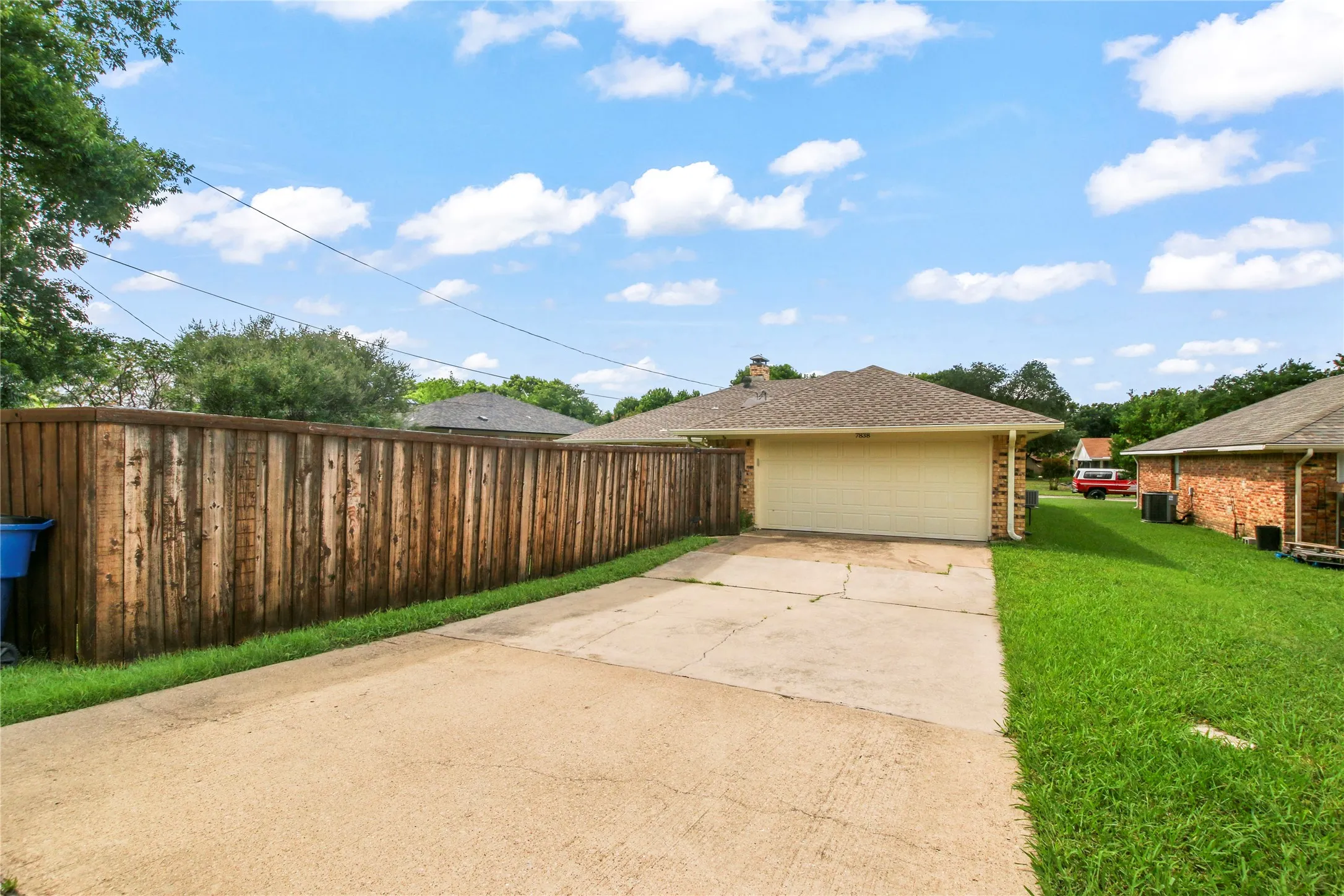 Single Family Residence For Rent in Collin County , 7838 Williams Avenue, Frisco, Texas 75033, 3 Bedroom, 2 Bathroom, 2 Garage spaces, 1,652 Sqft, built in 1983, mls#21369592, Real Estate Agent in Frisco, Homes For Rent in Collin county, Homes For Rent in Frisco, Realtor in Frisco Texas, Real Estate Brokerage Independent Realty Texas, Luminita Cordes Realtor