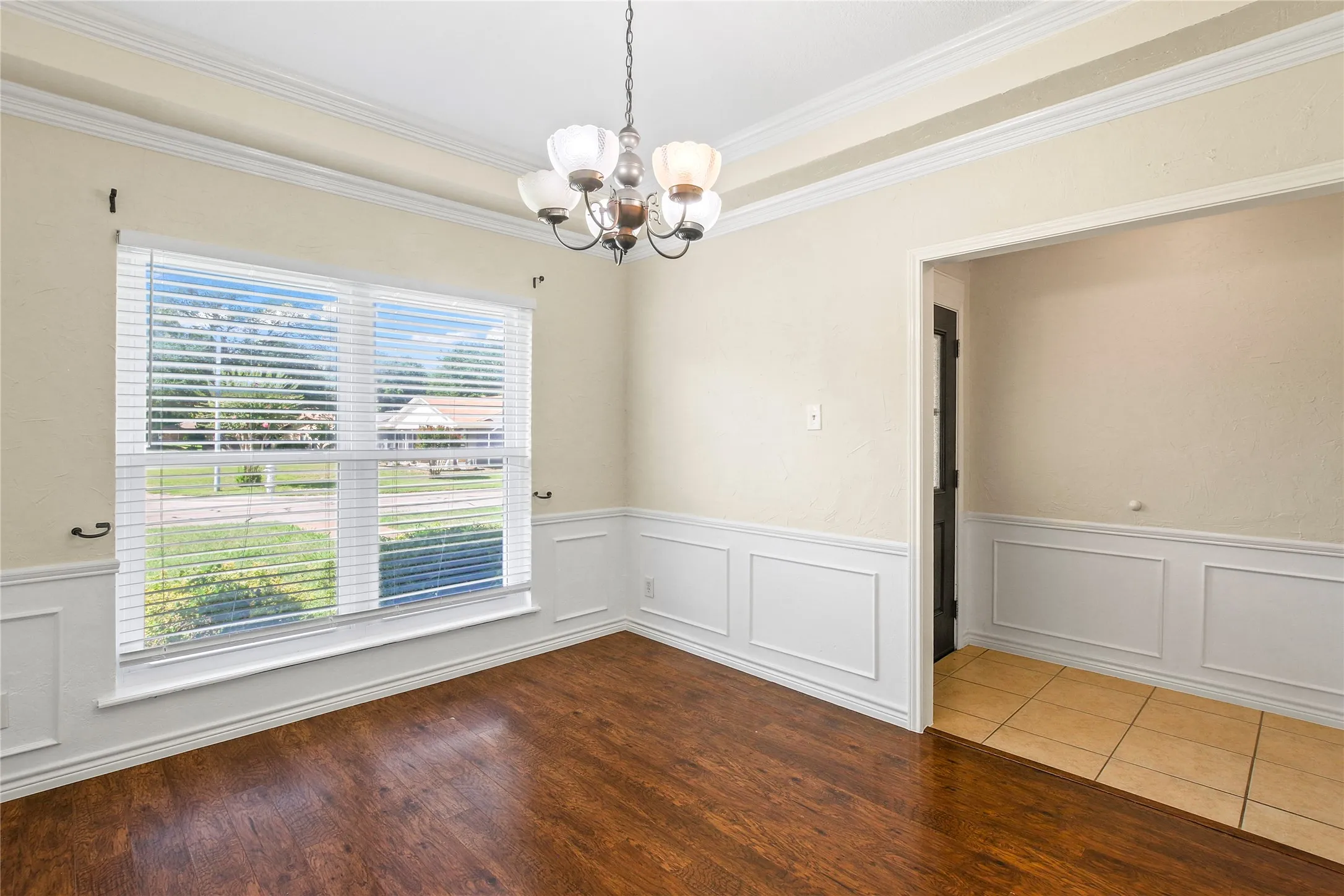 Single Family Residence For Rent in Collin County , 7838 Williams Avenue, Frisco, Texas 75033, 3 Bedroom, 2 Bathroom, 2 Garage spaces, 1,652 Sqft, built in 1983, mls#21369592, Real Estate Agent in Frisco, Homes For Rent in Collin county, Homes For Rent in Frisco, Realtor in Frisco Texas, Real Estate Brokerage Independent Realty Texas, Luminita Cordes Realtor