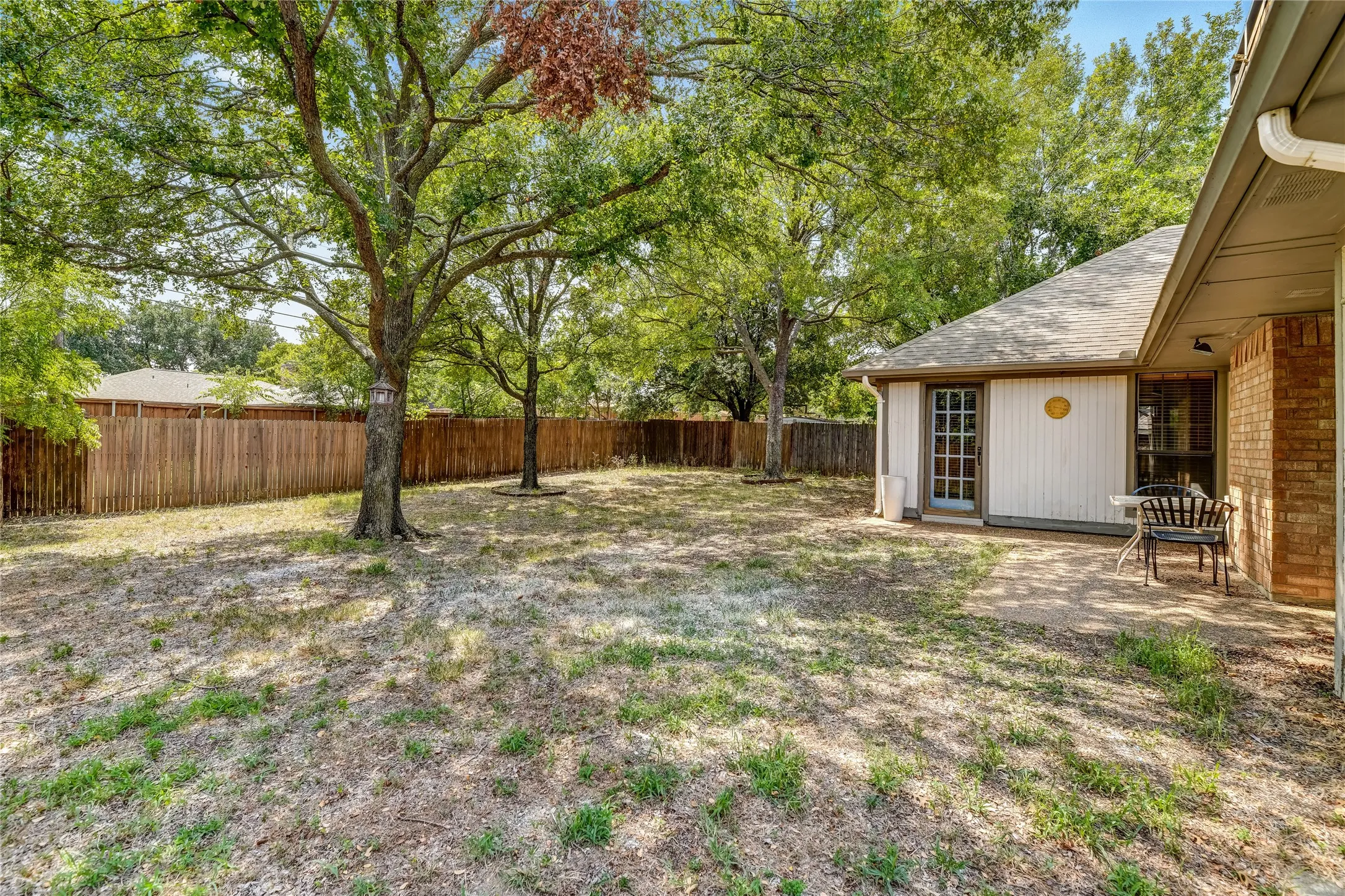 Single Family Residence For Rent in Collin County , 8241 Christie Drive, Frisco, Texas 75033, 3 Bedroom, 2 Bathroom, 2 Garage spaces, 1,669 Sqft, built in 1985, mls#21368180, Real Estate Agent in Frisco, Homes For Rent in Collin county, Homes For Rent in Frisco, Realtor in Frisco Texas, Real Estate Brokerage Independent Realty Texas, Luminita Cordes Realtor