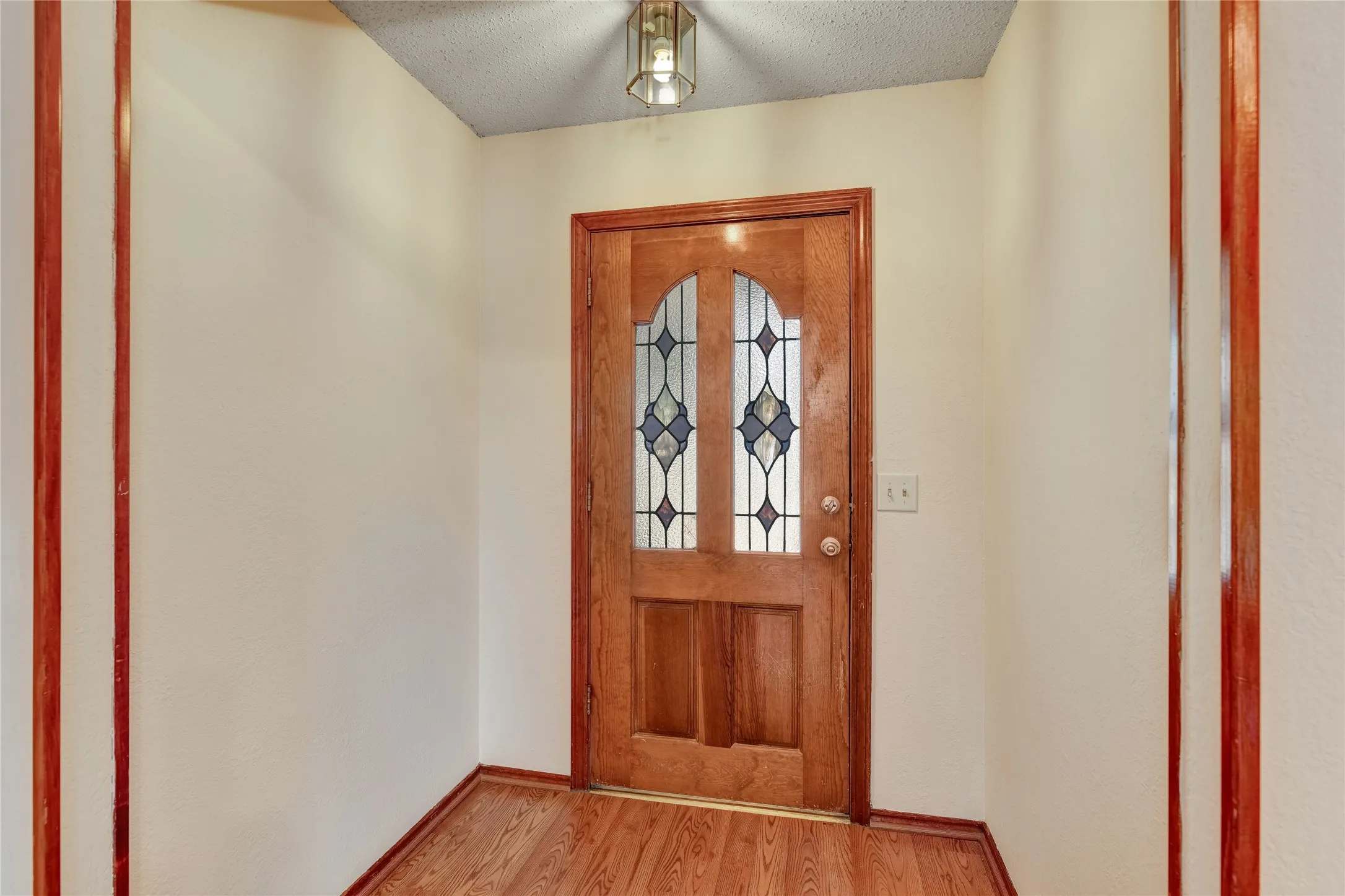 Single Family Residence For Rent in Collin County , 8241 Christie Drive, Frisco, Texas 75033, 3 Bedroom, 2 Bathroom, 2 Garage spaces, 1,669 Sqft, built in 1985, mls#21368180, Real Estate Agent in Frisco, Homes For Rent in Collin county, Homes For Rent in Frisco, Realtor in Frisco Texas, Real Estate Brokerage Independent Realty Texas, Luminita Cordes Realtor