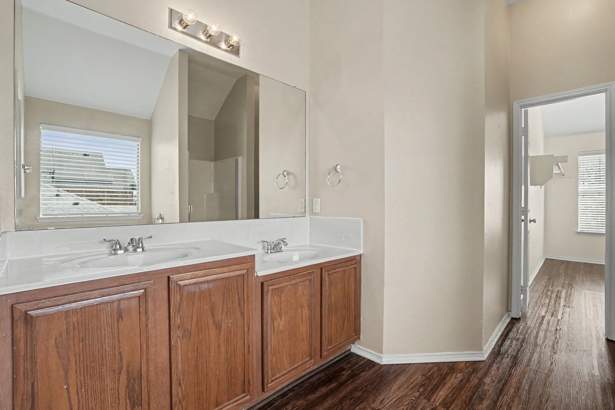 Single Family Residence For Sale in Collin County , 125 Prairie View Drive, Princeton, Texas 75407, 4 Bedroom, 3 Bathroom, 2 Garage spaces, 2,621 Sqft, built in 2005, mls#21365901, Real Estate Agent in Princeton, Homes For Sale in Collin county, Homes For Sale in Princeton, Realtor in Princeton Texas, Real Estate Brokerage Independent Realty Texas, Luminita Cordes Realtor