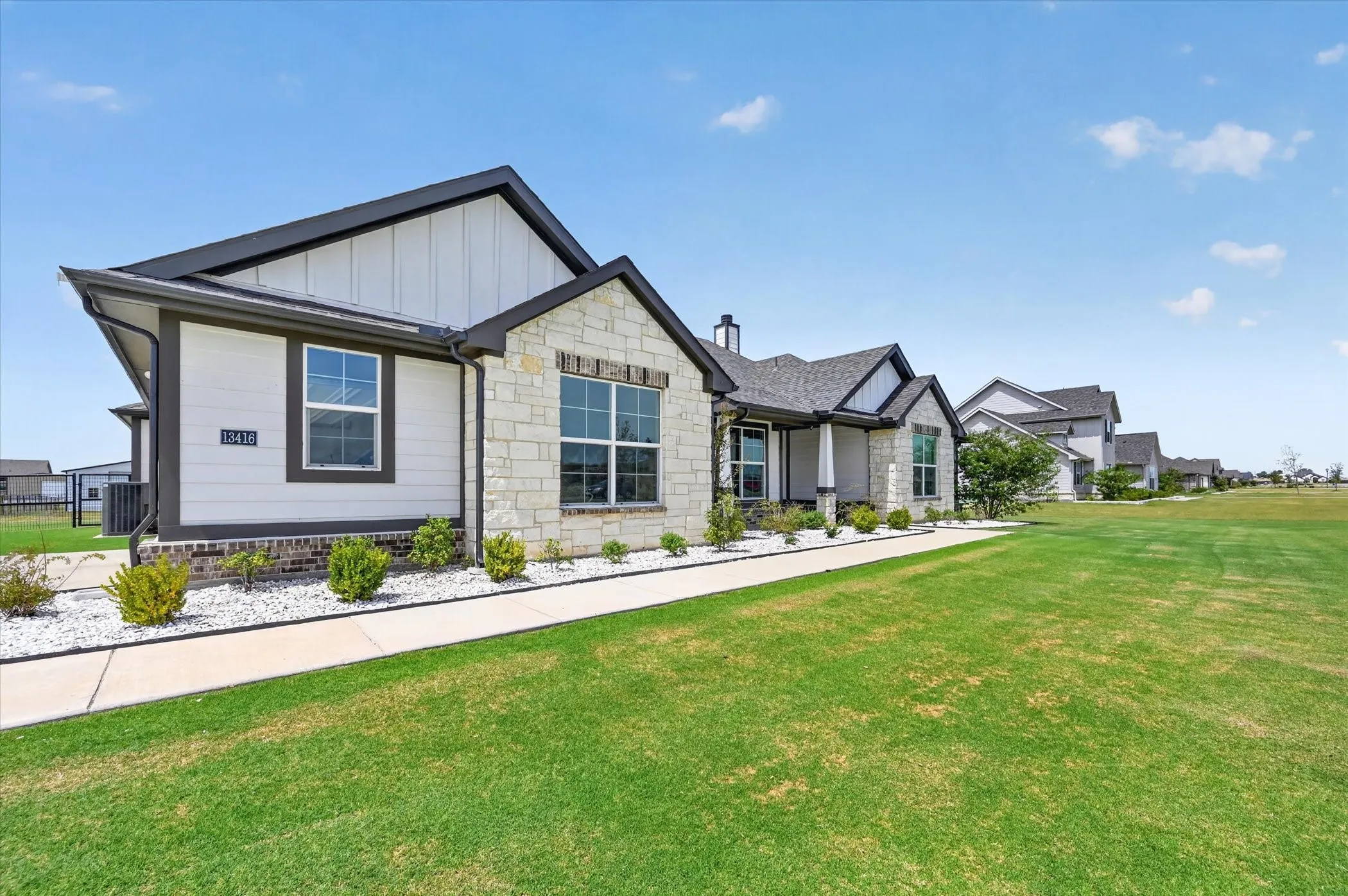 Single Family Residence For Sale in Denton County , 13416 Sage Meadow Circle, Sanger, Texas 76266, 4 Bedroom, 3 Bathroom, 5 Garage spaces, 2,496 Sqft, built in 2022, mls#21367353, Real Estate Agent in Sanger, Homes For Sale in Denton county, Homes For Sale in Sanger, Realtor in Sanger Texas, Real Estate Brokerage Independent Realty Texas, Luminita Cordes Realtor