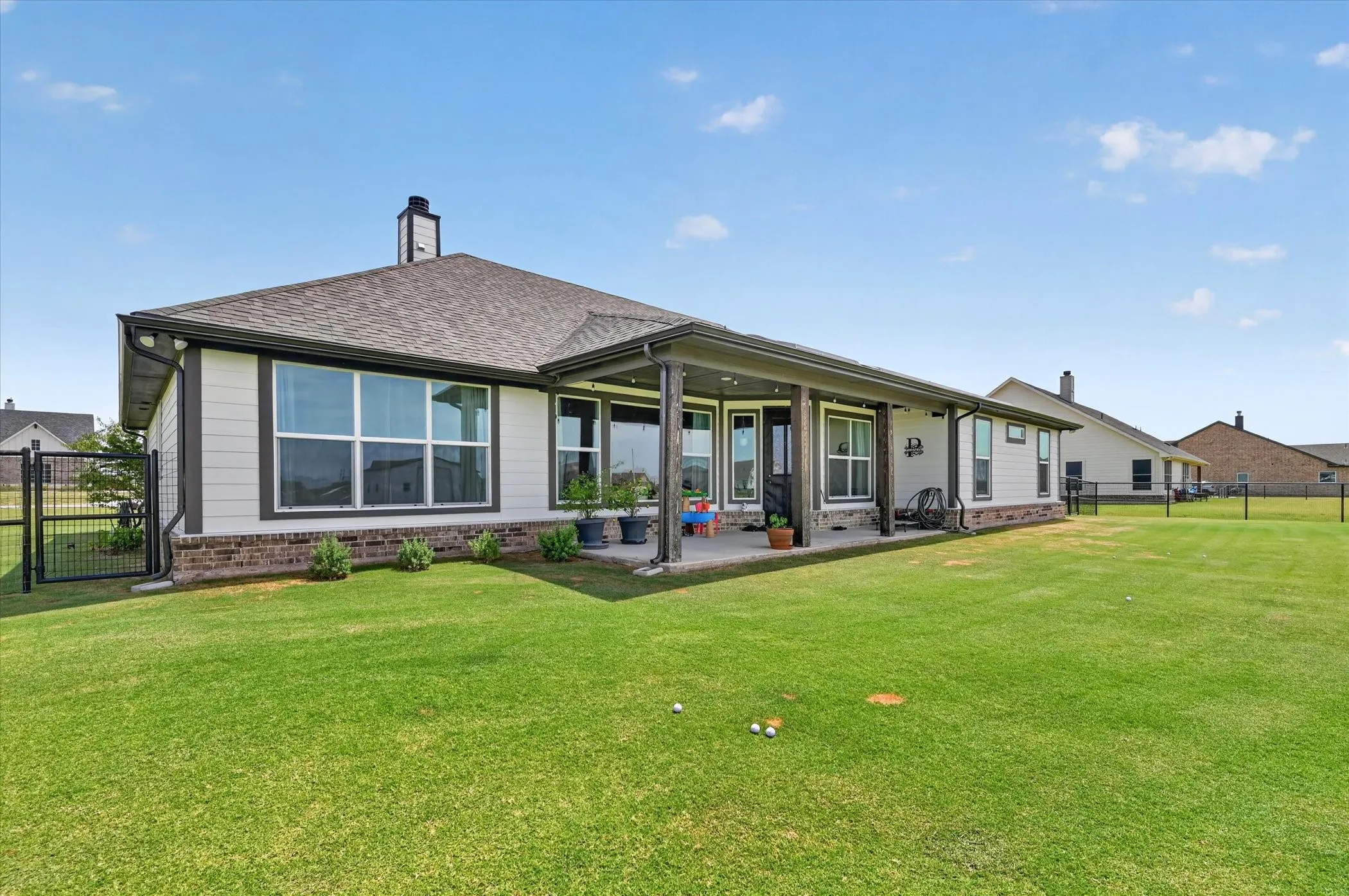 Single Family Residence For Sale in Denton County , 13416 Sage Meadow Circle, Sanger, Texas 76266, 4 Bedroom, 3 Bathroom, 5 Garage spaces, 2,496 Sqft, built in 2022, mls#21367353, Real Estate Agent in Sanger, Homes For Sale in Denton county, Homes For Sale in Sanger, Realtor in Sanger Texas, Real Estate Brokerage Independent Realty Texas, Luminita Cordes Realtor