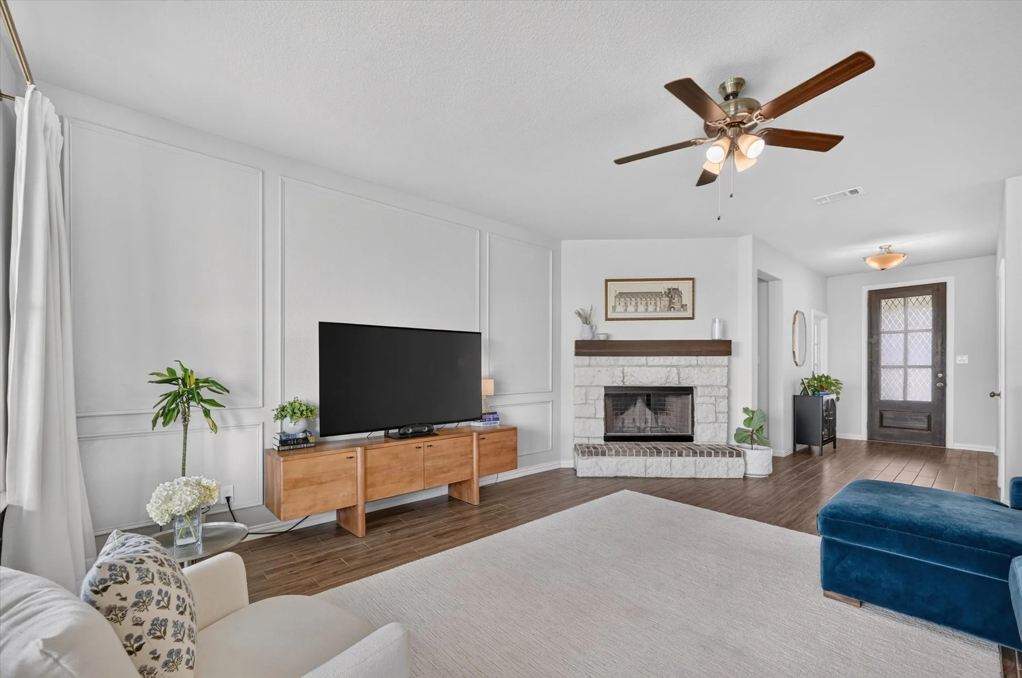 Single Family Residence For Sale in Denton County , 13416 Sage Meadow Circle, Sanger, Texas 76266, 4 Bedroom, 3 Bathroom, 5 Garage spaces, 2,496 Sqft, built in 2022, mls#21367353, Real Estate Agent in Sanger, Homes For Sale in Denton county, Homes For Sale in Sanger, Realtor in Sanger Texas, Real Estate Brokerage Independent Realty Texas, Luminita Cordes Realtor