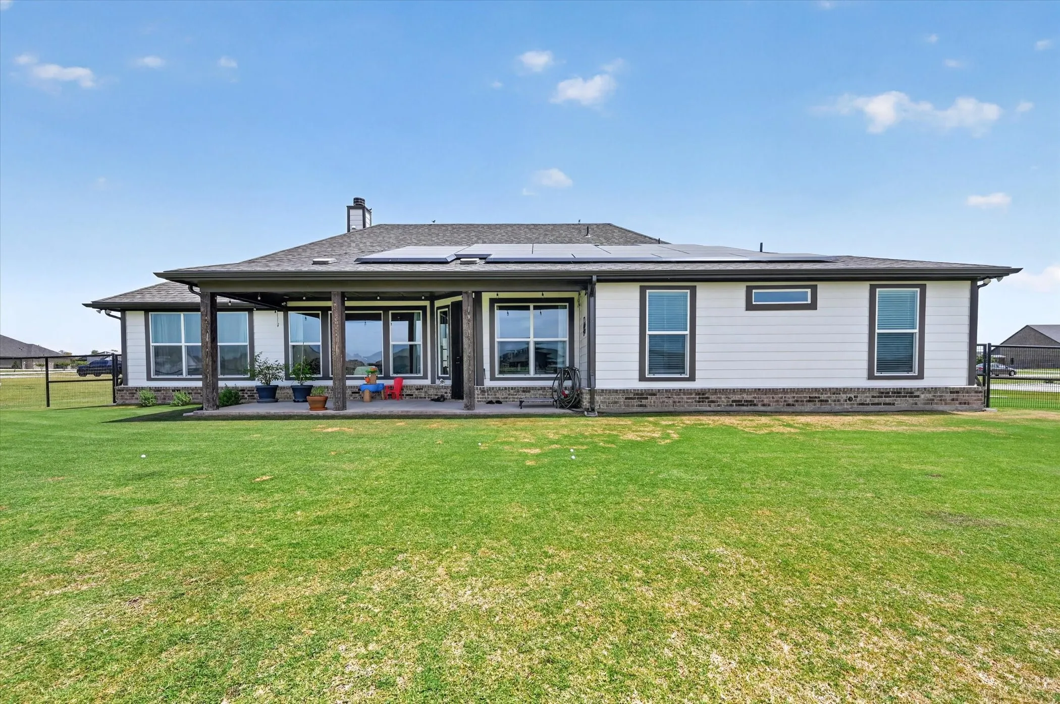Single Family Residence For Sale in Denton County , 13416 Sage Meadow Circle, Sanger, Texas 76266, 4 Bedroom, 3 Bathroom, 5 Garage spaces, 2,496 Sqft, built in 2022, mls#21367353, Real Estate Agent in Sanger, Homes For Sale in Denton county, Homes For Sale in Sanger, Realtor in Sanger Texas, Real Estate Brokerage Independent Realty Texas, Luminita Cordes Realtor