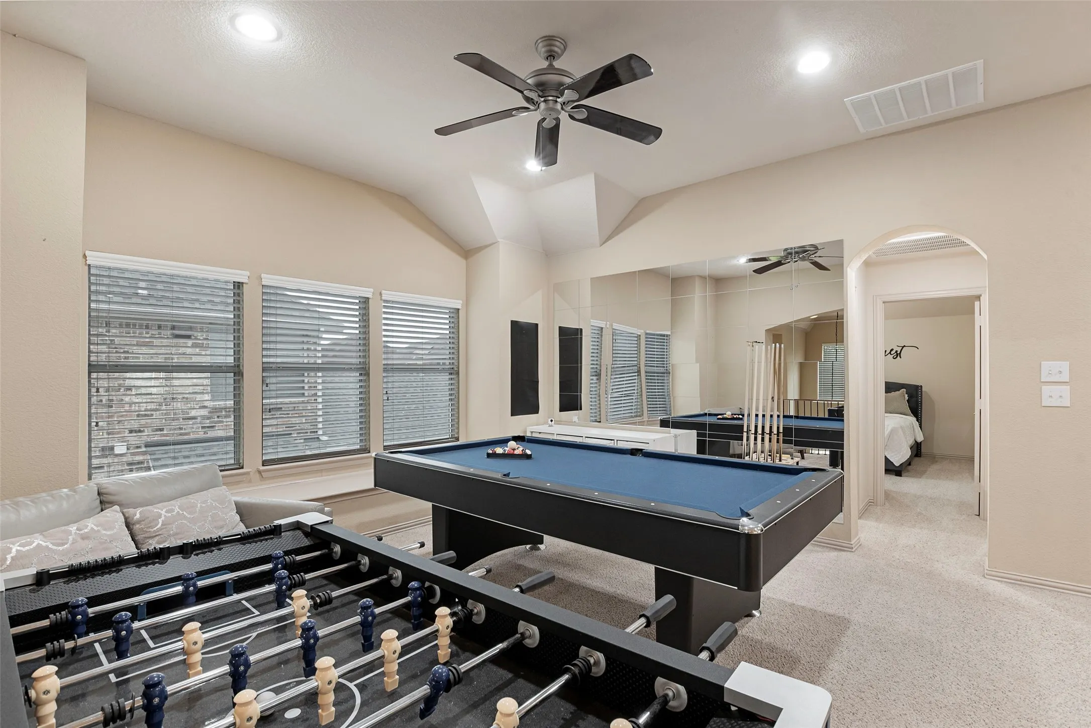 Single Family Residence For Sale in Denton County , 1658 Coldstone Drive, Frisco, Texas 75034, 6 Bedroom, 4 Bathroom, 3 Garage spaces, 4,173 Sqft, built in 2006, mls#21369567, Real Estate Agent in Frisco, Homes For Sale in Denton county, Homes For Sale in Frisco, Realtor in Frisco Texas, Real Estate Brokerage Independent Realty Texas, Luminita Cordes Realtor