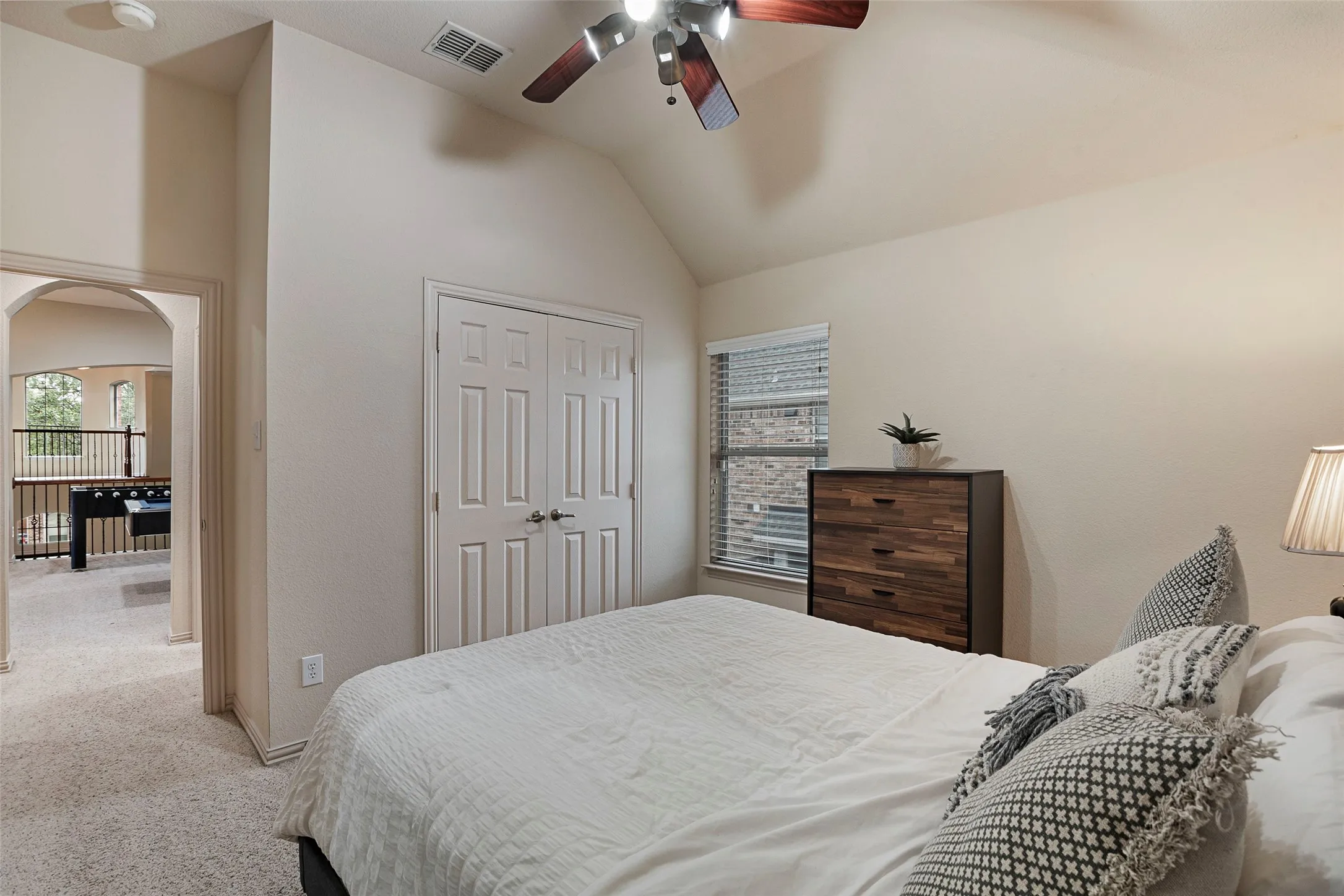 Single Family Residence For Sale in Denton County , 1658 Coldstone Drive, Frisco, Texas 75034, 6 Bedroom, 4 Bathroom, 3 Garage spaces, 4,173 Sqft, built in 2006, mls#21369567, Real Estate Agent in Frisco, Homes For Sale in Denton county, Homes For Sale in Frisco, Realtor in Frisco Texas, Real Estate Brokerage Independent Realty Texas, Luminita Cordes Realtor