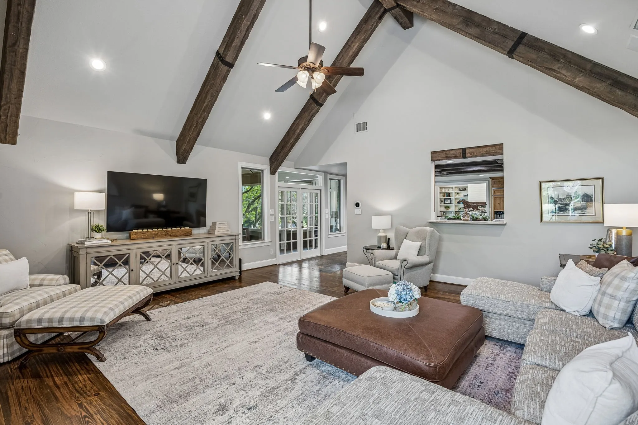 Single Family Residence For Sale in Denton County , 111 Stonecrest Road, Argyle, Texas 76226, 5 Bedroom, 7 Bathroom, 3 Garage spaces, 5,135 Sqft, built in 1994, mls#21369596, Real Estate Agent in Argyle, Homes For Sale in Denton county, Homes For Sale in Argyle, Realtor in Argyle Texas, Real Estate Brokerage Independent Realty Texas, Luminita Cordes Realtor