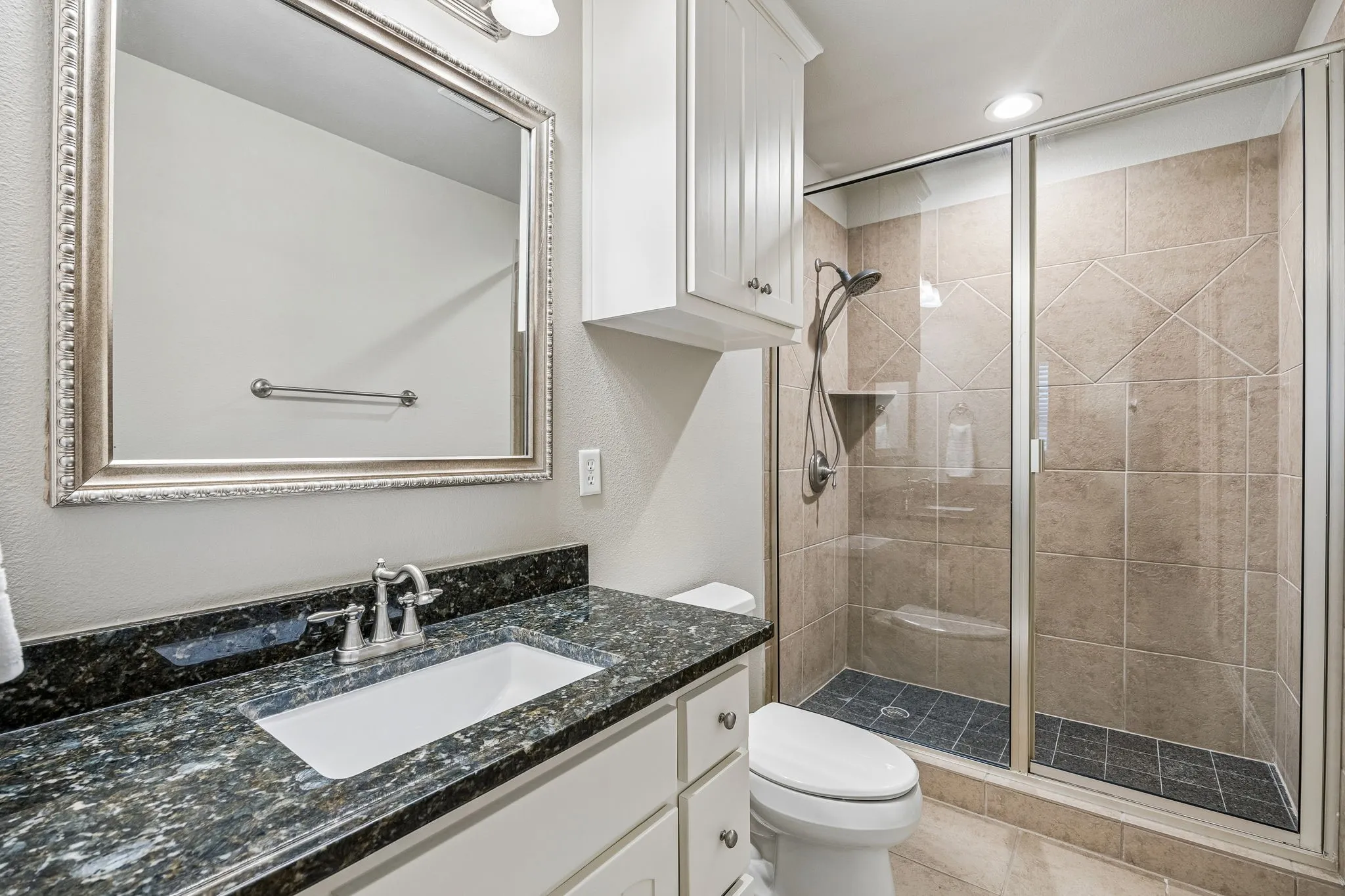 Single Family Residence For Sale in Denton County , 111 Stonecrest Road, Argyle, Texas 76226, 5 Bedroom, 7 Bathroom, 3 Garage spaces, 5,135 Sqft, built in 1994, mls#21369596, Real Estate Agent in Argyle, Homes For Sale in Denton county, Homes For Sale in Argyle, Realtor in Argyle Texas, Real Estate Brokerage Independent Realty Texas, Luminita Cordes Realtor