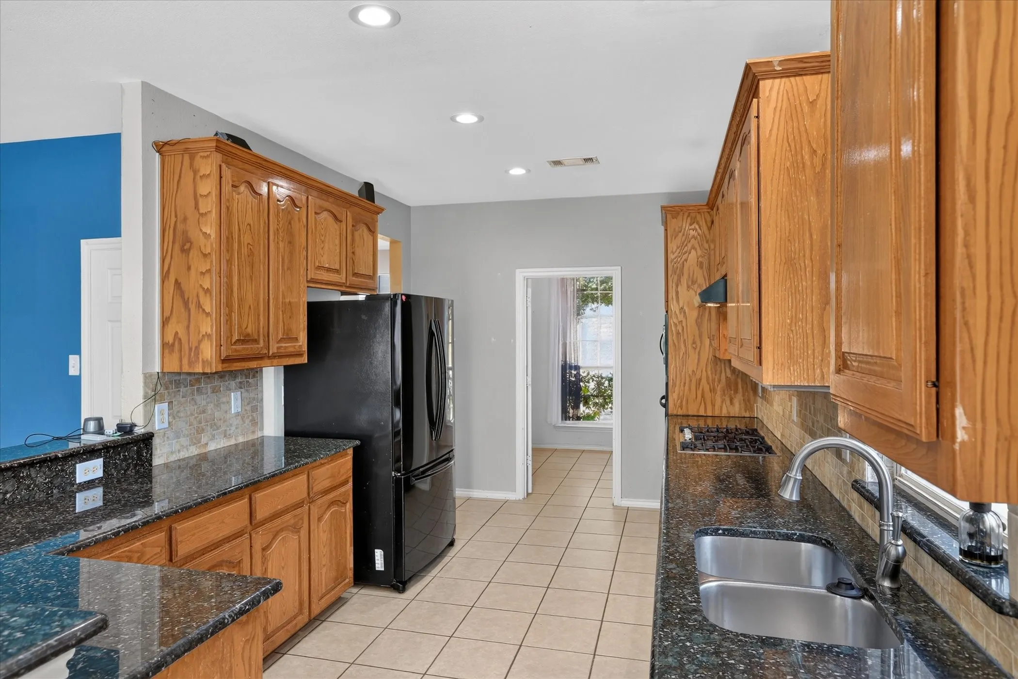 Single Family Residence For Sale in Dallas County , 8646 Granville Drive, Dallas, Texas 75249, 4 Bedroom, 3 Bathroom, 2 Garage spaces, 2,561 Sqft, built in 2004, mls#21369264, Real Estate Agent in Dallas, Homes For Sale in Dallas county, Homes For Sale in Dallas, Realtor in Dallas Texas, Real Estate Brokerage Independent Realty Texas, Luminita Cordes Realtor