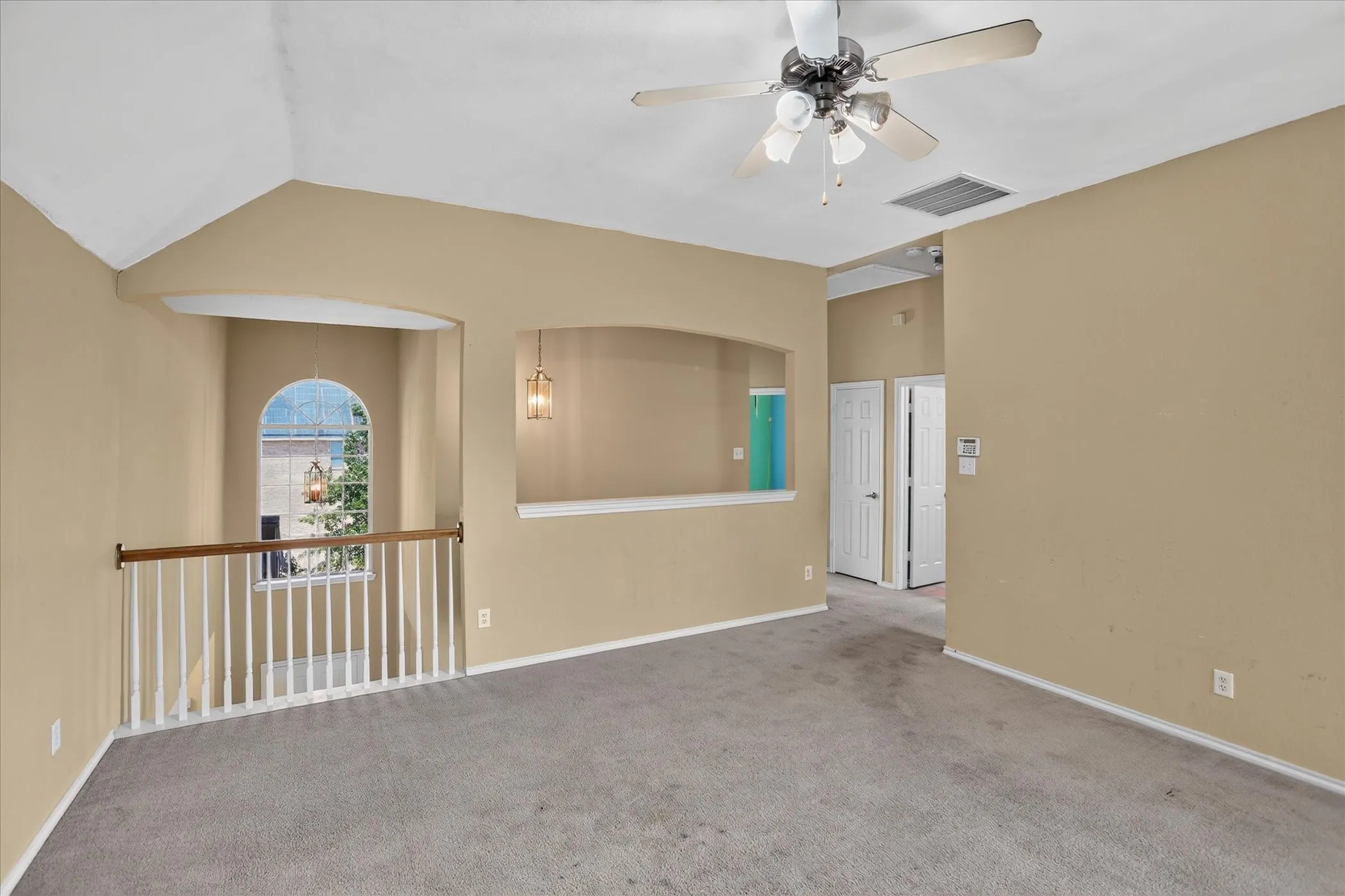 Single Family Residence For Sale in Dallas County , 8646 Granville Drive, Dallas, Texas 75249, 4 Bedroom, 3 Bathroom, 2 Garage spaces, 2,561 Sqft, built in 2004, mls#21369264, Real Estate Agent in Dallas, Homes For Sale in Dallas county, Homes For Sale in Dallas, Realtor in Dallas Texas, Real Estate Brokerage Independent Realty Texas, Luminita Cordes Realtor