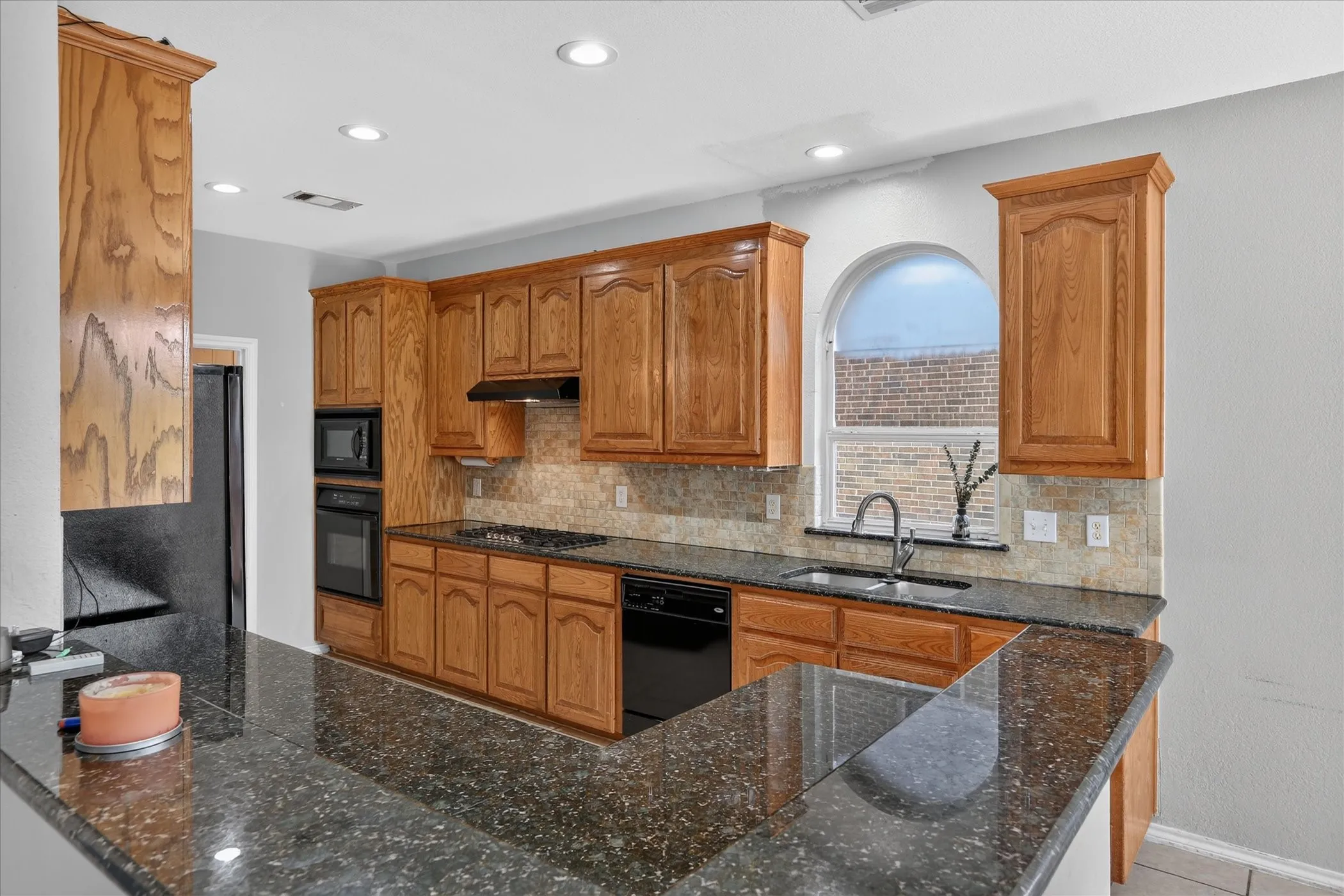 Single Family Residence For Sale in Dallas County , 8646 Granville Drive, Dallas, Texas 75249, 4 Bedroom, 3 Bathroom, 2 Garage spaces, 2,561 Sqft, built in 2004, mls#21369264, Real Estate Agent in Dallas, Homes For Sale in Dallas county, Homes For Sale in Dallas, Realtor in Dallas Texas, Real Estate Brokerage Independent Realty Texas, Luminita Cordes Realtor