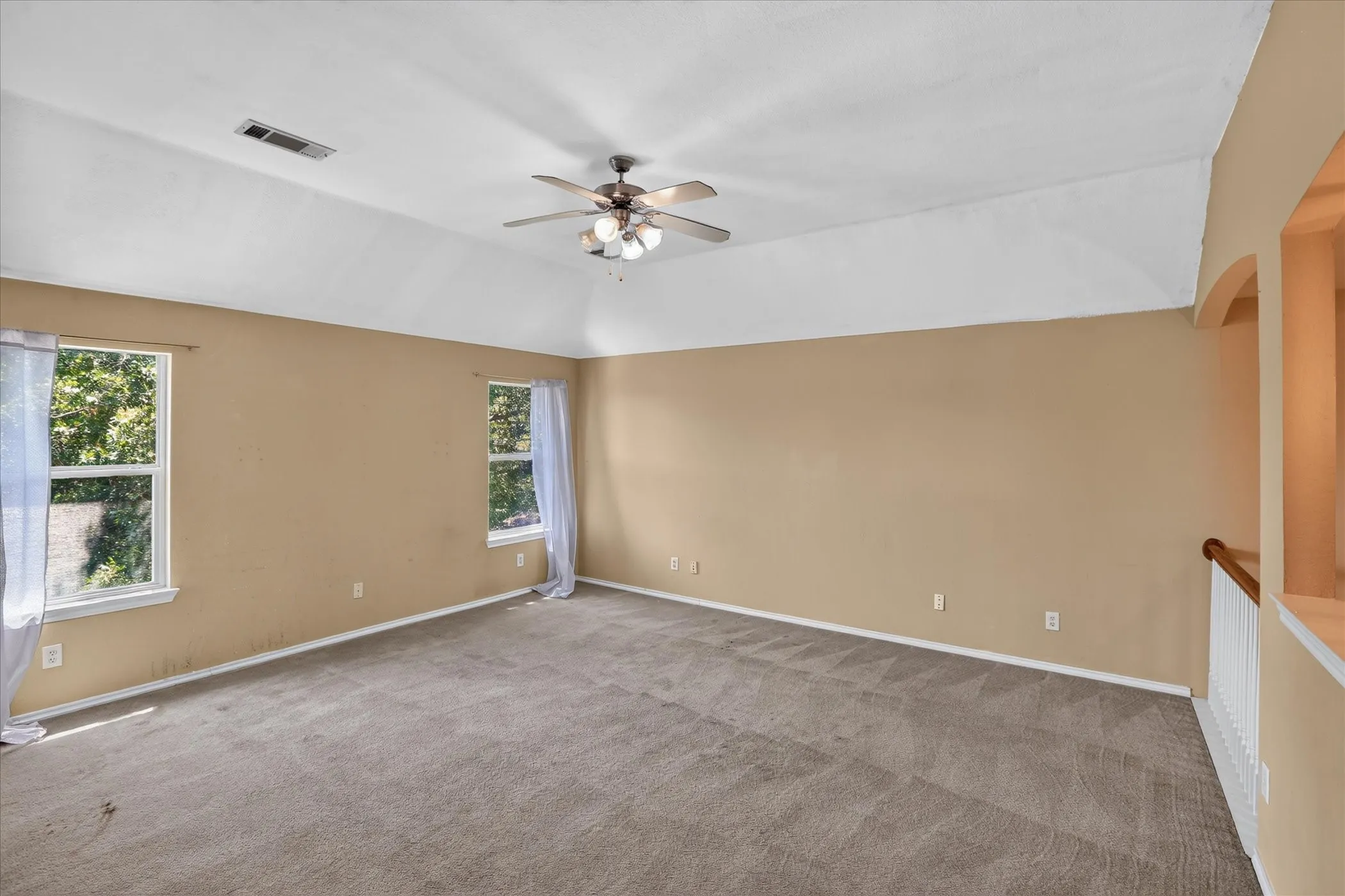 Single Family Residence For Sale in Dallas County , 8646 Granville Drive, Dallas, Texas 75249, 4 Bedroom, 3 Bathroom, 2 Garage spaces, 2,561 Sqft, built in 2004, mls#21369264, Real Estate Agent in Dallas, Homes For Sale in Dallas county, Homes For Sale in Dallas, Realtor in Dallas Texas, Real Estate Brokerage Independent Realty Texas, Luminita Cordes Realtor