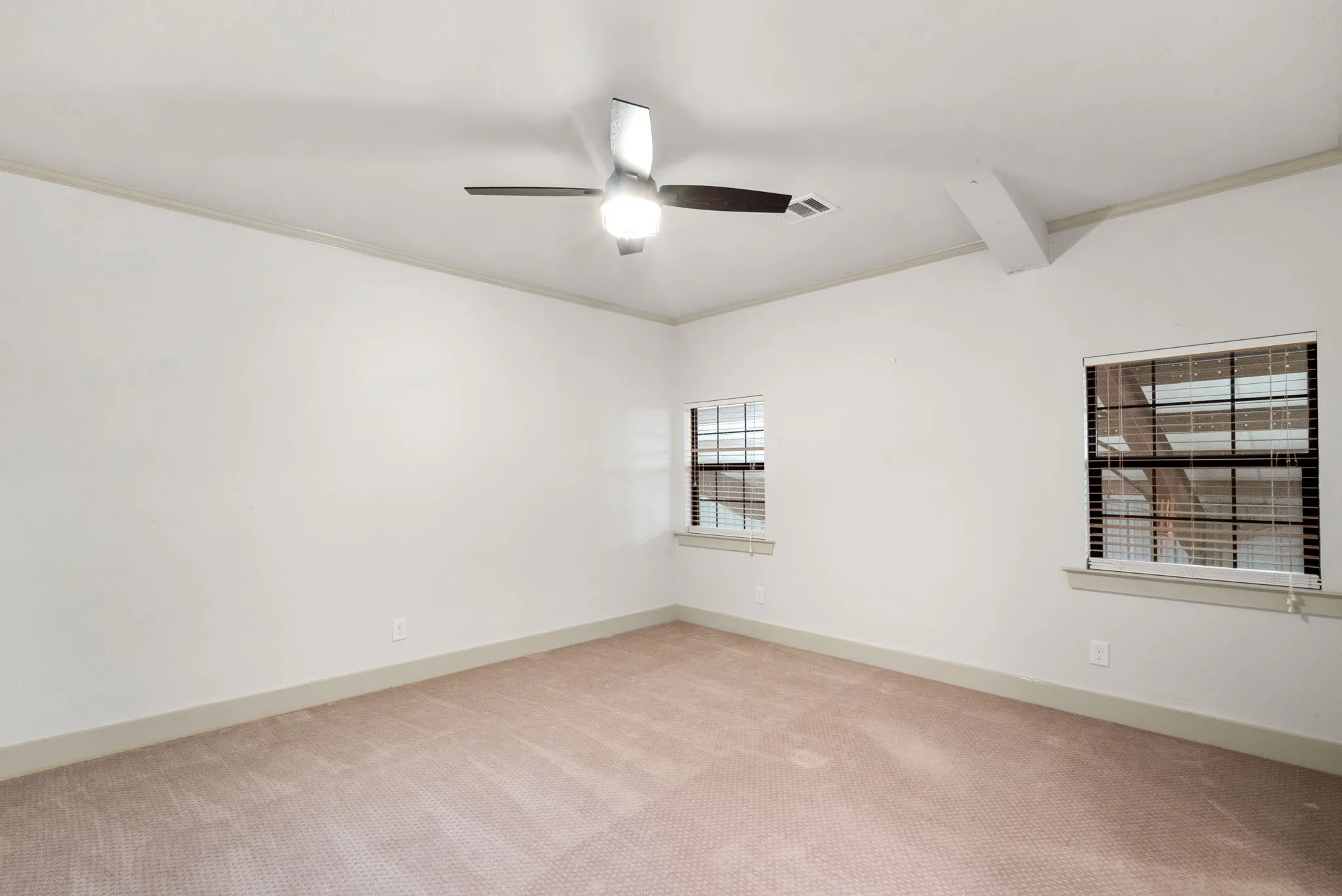 Farm For Rent in Wise County , 265 CR 2510, Decatur, Texas 76234, 4 Bedroom, 3 Bathroom, 4 Garage spaces, 1,920 Sqft, built in 2015, mls#21369618, Real Estate Agent in Decatur, Homes For Rent in Wise county, Homes For Rent in Decatur, Realtor in Decatur Texas, Real Estate Brokerage Independent Realty Texas, Luminita Cordes Realtor