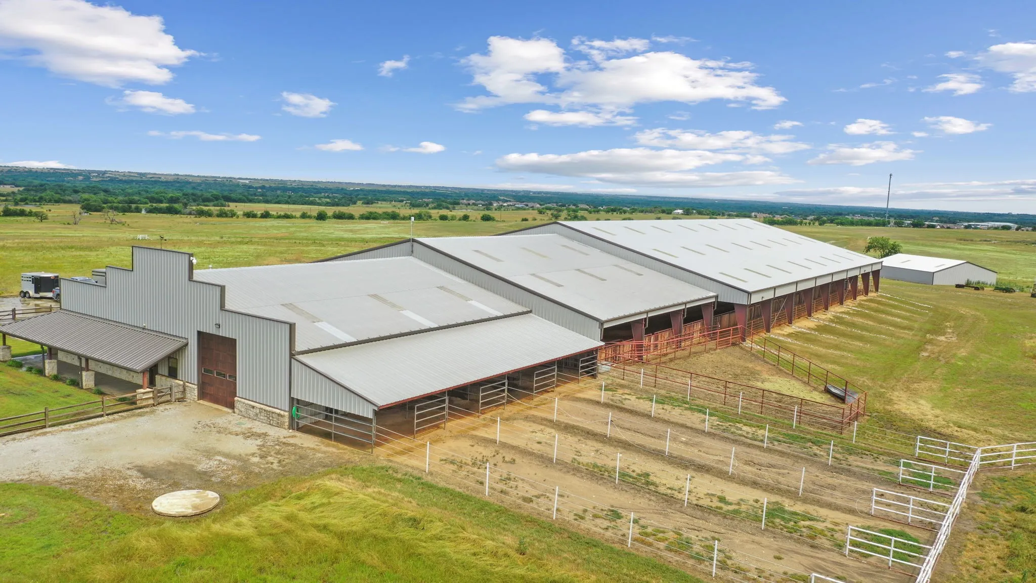Farm For Rent in Wise County , 265 CR 2510, Decatur, Texas 76234, 4 Bedroom, 3 Bathroom, 4 Garage spaces, 1,920 Sqft, built in 2015, mls#21369618, Real Estate Agent in Decatur, Homes For Rent in Wise county, Homes For Rent in Decatur, Realtor in Decatur Texas, Real Estate Brokerage Independent Realty Texas, Luminita Cordes Realtor