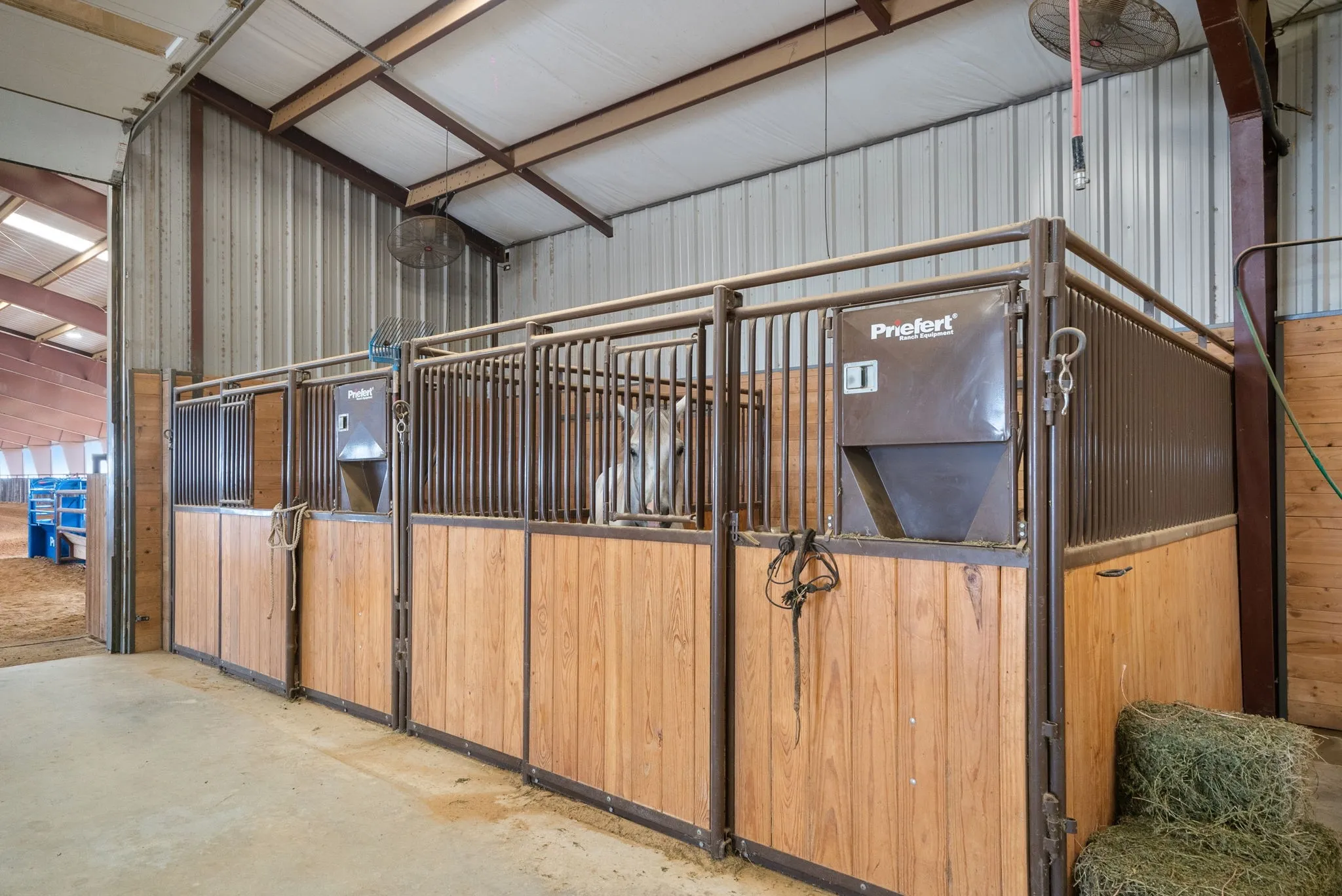 Farm For Rent in Wise County , 265 CR 2510, Decatur, Texas 76234, 4 Bedroom, 3 Bathroom, 4 Garage spaces, 1,920 Sqft, built in 2015, mls#21369618, Real Estate Agent in Decatur, Homes For Rent in Wise county, Homes For Rent in Decatur, Realtor in Decatur Texas, Real Estate Brokerage Independent Realty Texas, Luminita Cordes Realtor