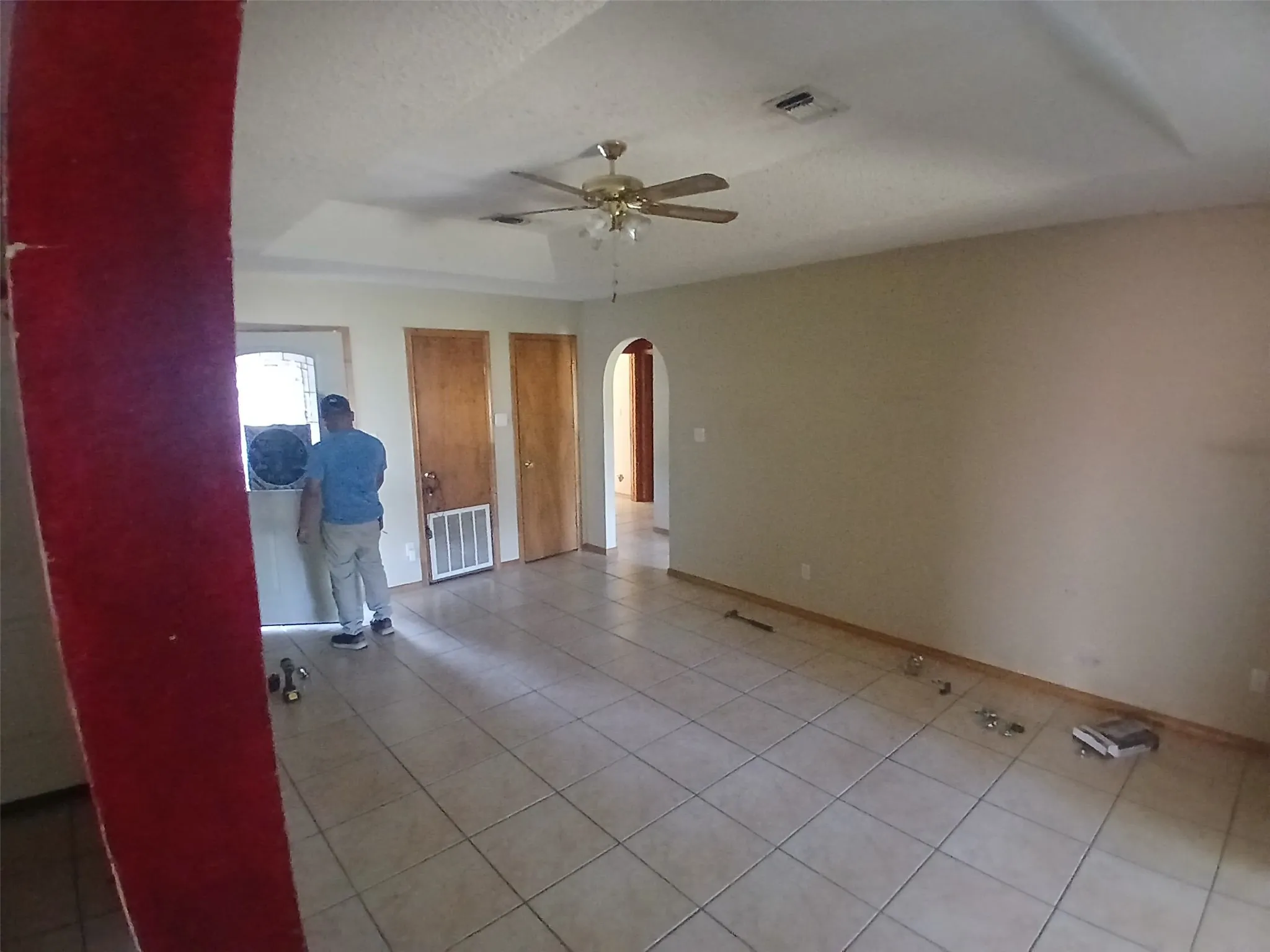Single Family Residence For Sale in Cameron (TX) County , 310 W 10th Street, Los Fresnos, Texas 78566, 3 Bedroom, 2 Bathroom, 2 Garage spaces, 1,348 Sqft, built in 1995, mls#21369619, Real Estate Agent in Los Fresnos, Homes For Sale in Cameron (TX) county, Homes For Sale in Los Fresnos, Realtor in Los Fresnos Texas, Real Estate Brokerage Independent Realty Texas, Luminita Cordes Realtor