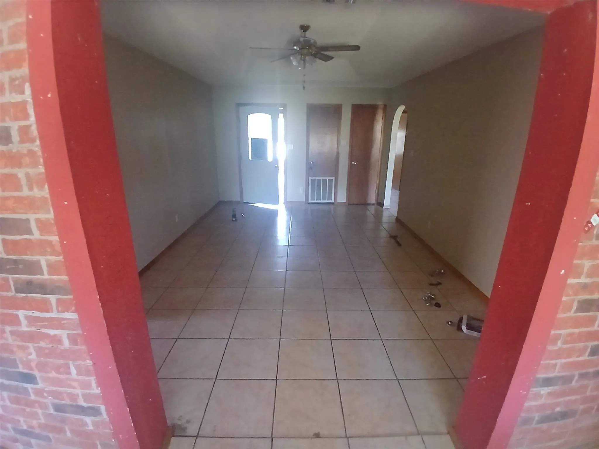 Single Family Residence For Sale in Cameron (TX) County , 310 W 10th Street, Los Fresnos, Texas 78566, 3 Bedroom, 2 Bathroom, 2 Garage spaces, 1,348 Sqft, built in 1995, mls#21369619, Real Estate Agent in Los Fresnos, Homes For Sale in Cameron (TX) county, Homes For Sale in Los Fresnos, Realtor in Los Fresnos Texas, Real Estate Brokerage Independent Realty Texas, Luminita Cordes Realtor