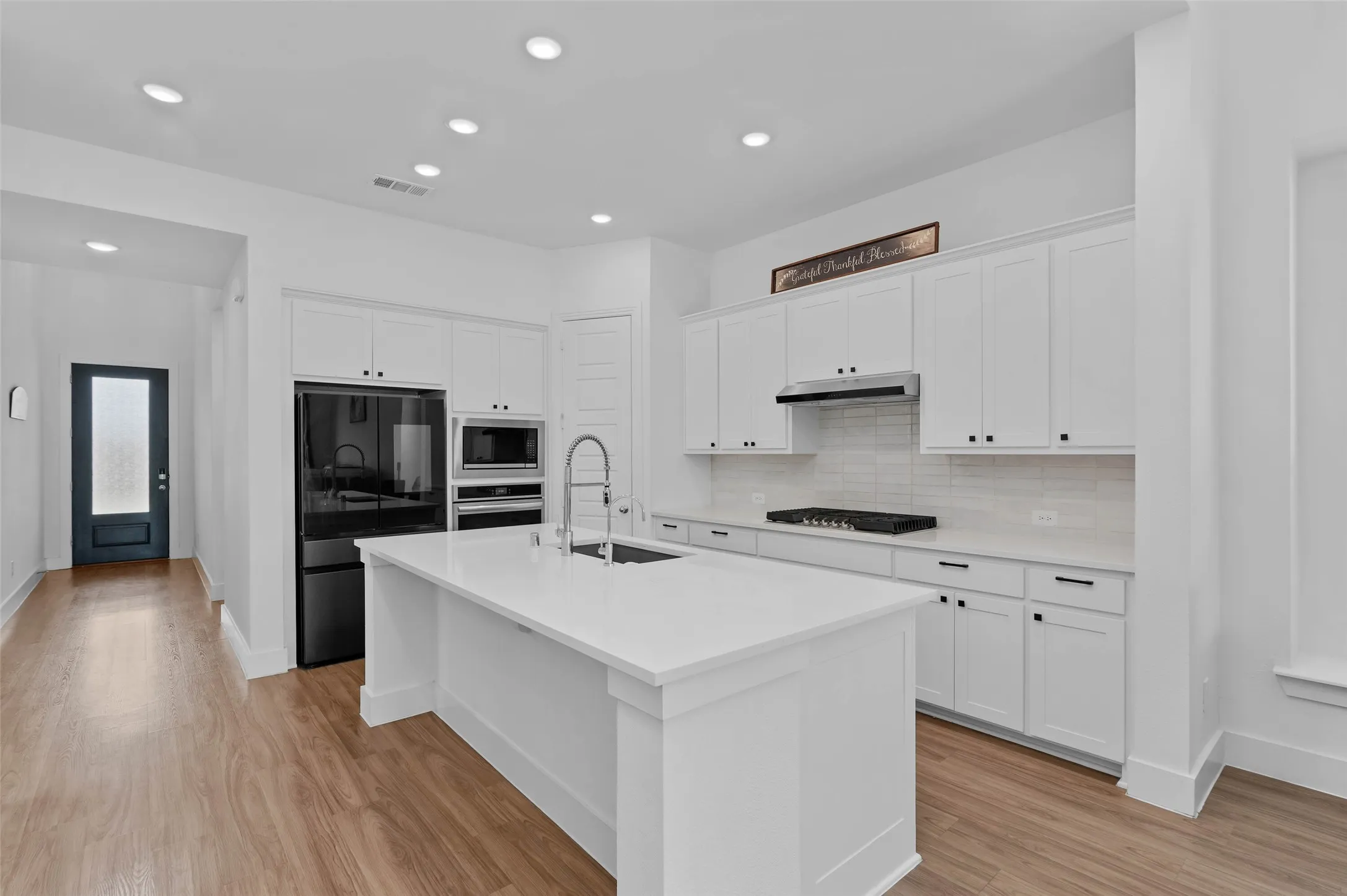 Single Family Residence For Sale in Denton County , 2448 Halter Drive, Aubrey, Texas 76227, 4 Bedroom, 4 Bathroom, 2 Garage spaces, 2,895 Sqft, built in 2024, mls#21369168, Real Estate Agent in Aubrey, Homes For Sale in Denton county, Homes For Sale in Aubrey, Realtor in Aubrey Texas, Real Estate Brokerage Independent Realty Texas, Luminita Cordes Realtor