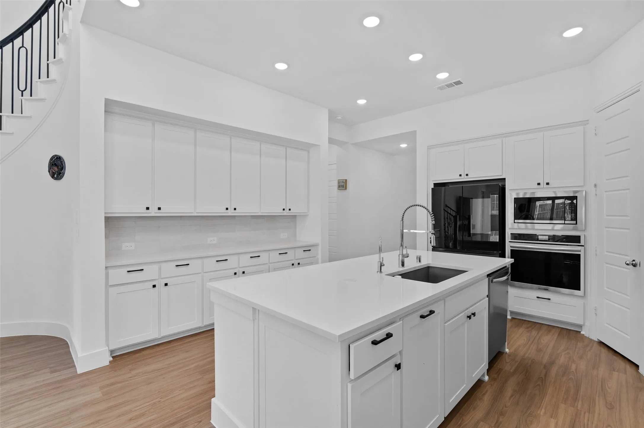 Single Family Residence For Sale in Denton County , 2448 Halter Drive, Aubrey, Texas 76227, 4 Bedroom, 4 Bathroom, 2 Garage spaces, 2,895 Sqft, built in 2024, mls#21369168, Real Estate Agent in Aubrey, Homes For Sale in Denton county, Homes For Sale in Aubrey, Realtor in Aubrey Texas, Real Estate Brokerage Independent Realty Texas, Luminita Cordes Realtor