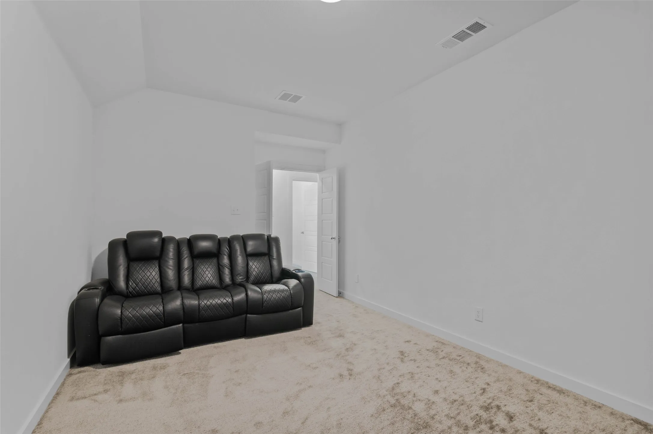 Single Family Residence For Sale in Denton County , 2448 Halter Drive, Aubrey, Texas 76227, 4 Bedroom, 4 Bathroom, 2 Garage spaces, 2,895 Sqft, built in 2024, mls#21369168, Real Estate Agent in Aubrey, Homes For Sale in Denton county, Homes For Sale in Aubrey, Realtor in Aubrey Texas, Real Estate Brokerage Independent Realty Texas, Luminita Cordes Realtor