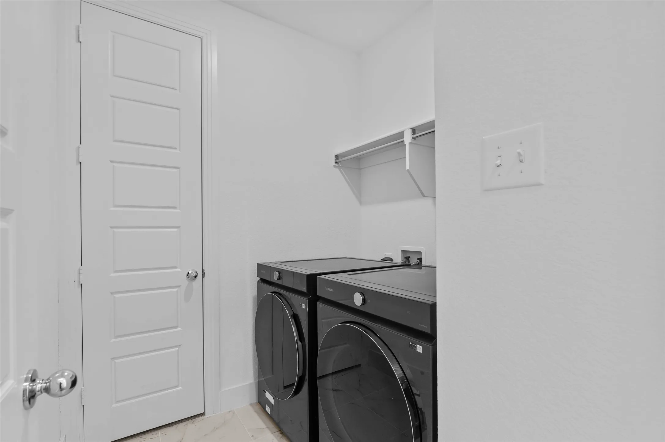 Single Family Residence For Sale in Denton County , 2448 Halter Drive, Aubrey, Texas 76227, 4 Bedroom, 4 Bathroom, 2 Garage spaces, 2,895 Sqft, built in 2024, mls#21369168, Real Estate Agent in Aubrey, Homes For Sale in Denton county, Homes For Sale in Aubrey, Realtor in Aubrey Texas, Real Estate Brokerage Independent Realty Texas, Luminita Cordes Realtor
