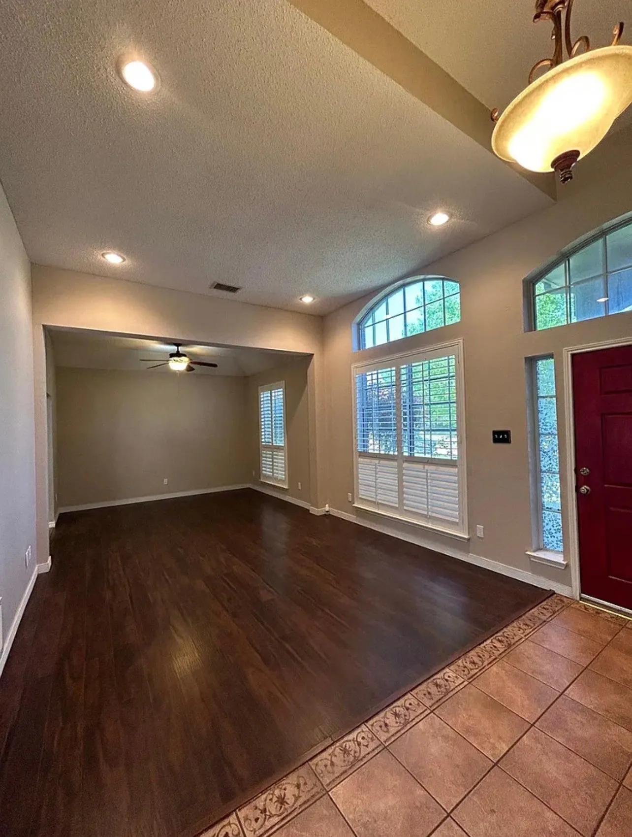 Single Family Residence For Rent in Denton County , 1606 Waterford Drive, Lewisville, Texas 75077, 3 Bedroom, 2 Bathroom, 2 Garage spaces, 1,965 Sqft, built in 1991, mls#21369633, Real Estate Agent in Lewisville, Homes For Rent in Denton county, Homes For Rent in Lewisville, Realtor in Lewisville Texas, Real Estate Brokerage Independent Realty Texas, Luminita Cordes Realtor