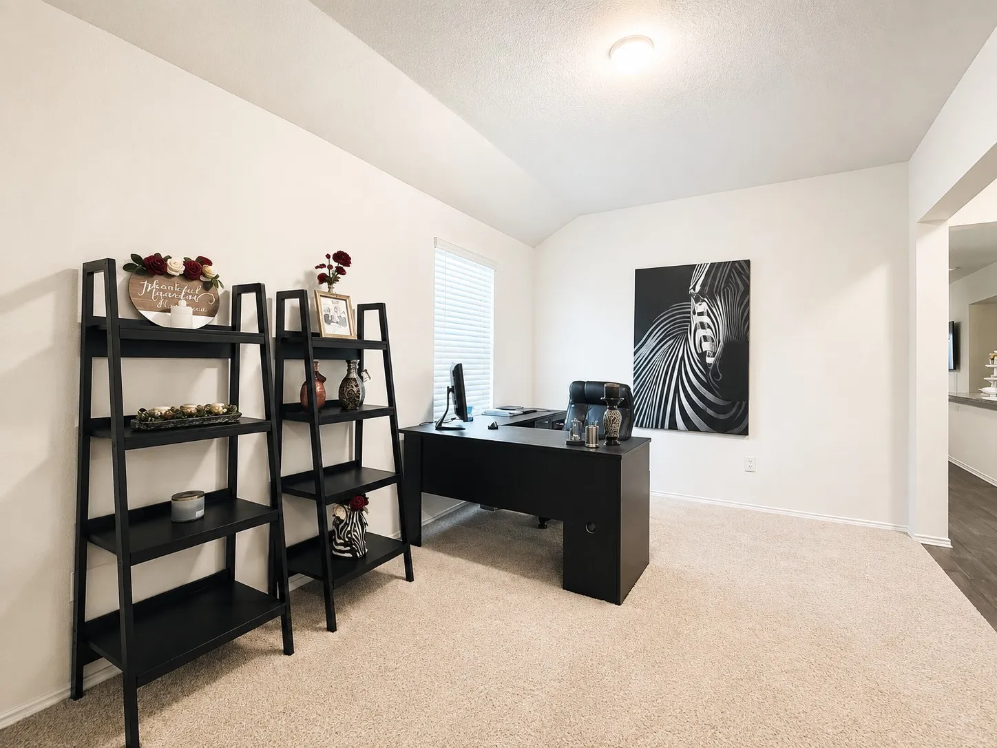 Single Family Residence For Sale in Travis County , 15304 Harkness Pass, Austin, Texas 78725, 4 Bedroom, 2 Bathroom, 2 Garage spaces, 2,029 Sqft, built in 2019, mls#21368546, Real Estate Agent in Austin, Homes For Sale in Travis county, Homes For Sale in Austin, Realtor in Austin Texas, Real Estate Brokerage Independent Realty Texas, Luminita Cordes Realtor
