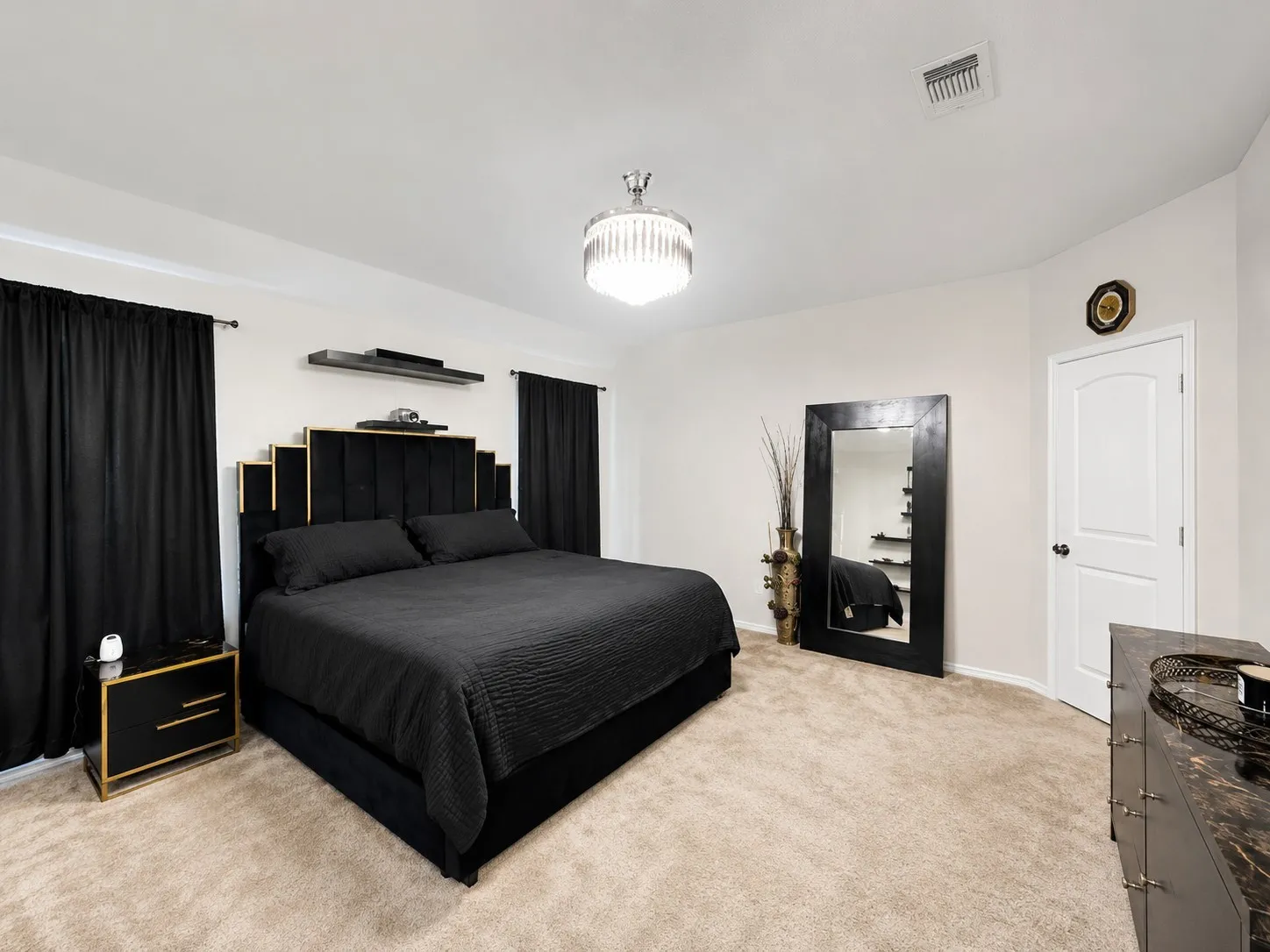Single Family Residence For Sale in Travis County , 15304 Harkness Pass, Austin, Texas 78725, 4 Bedroom, 2 Bathroom, 2 Garage spaces, 2,029 Sqft, built in 2019, mls#21368546, Real Estate Agent in Austin, Homes For Sale in Travis county, Homes For Sale in Austin, Realtor in Austin Texas, Real Estate Brokerage Independent Realty Texas, Luminita Cordes Realtor