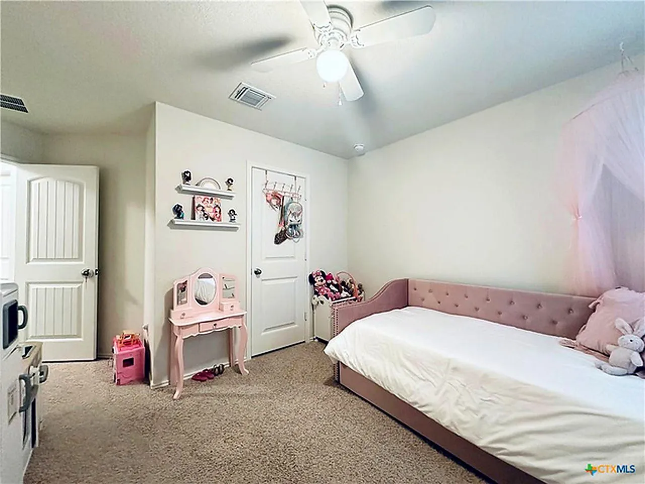 Single Family Residence For Sale in Travis County , 15304 Harkness Pass, Austin, Texas 78725, 4 Bedroom, 2 Bathroom, 2 Garage spaces, 2,029 Sqft, built in 2019, mls#21368546, Real Estate Agent in Austin, Homes For Sale in Travis county, Homes For Sale in Austin, Realtor in Austin Texas, Real Estate Brokerage Independent Realty Texas, Luminita Cordes Realtor