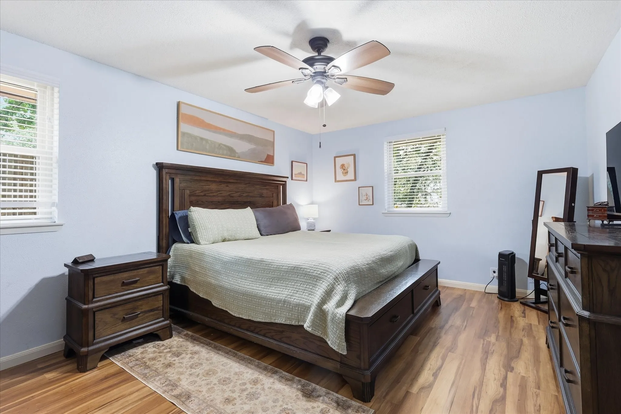 Single Family Residence For Sale in Denton County , 257 Oak Street, Highland Village, Texas 75077, 3 Bedroom, 2 Bathroom, 2 Garage spaces, 1,928 Sqft, built in 1970, mls#21369638, Real Estate Agent in Highland Village, Homes For Sale in Denton county, Homes For Sale in Highland Village, Realtor in Highland Village Texas, Real Estate Brokerage Independent Realty Texas, Luminita Cordes Realtor