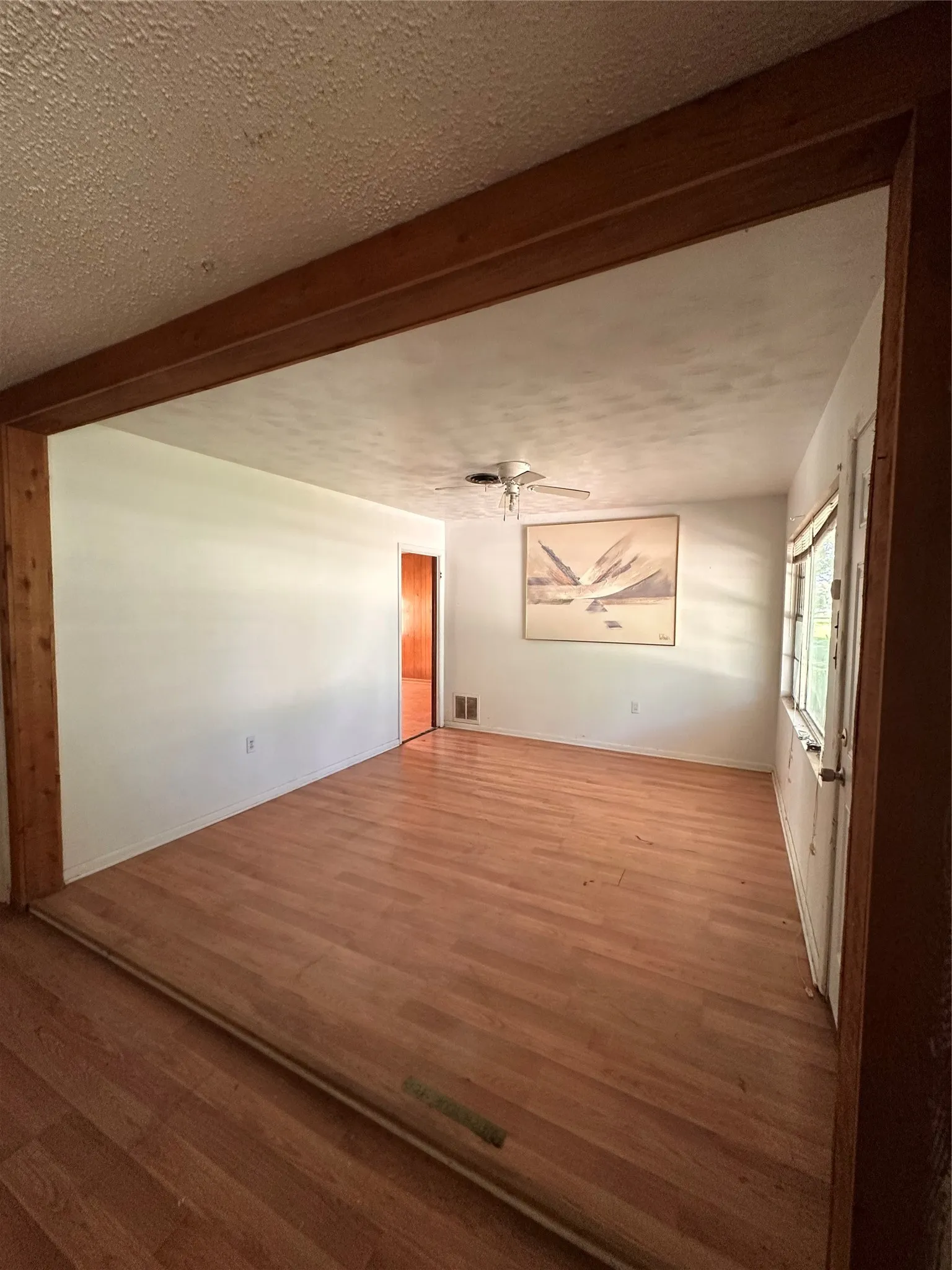 Single Family Residence For Sale in Limestone County , 955 Lcr 463, Mexia, Texas 76667, 3 Bedroom, 2 Bathroom, 2 Garage spaces, 1,144 Sqft, built in 1972, mls#21369621, Real Estate Agent in Mexia, Homes For Sale in Limestone county, Homes For Sale in Mexia, Realtor in Mexia Texas, Real Estate Brokerage Independent Realty Texas, Luminita Cordes Realtor