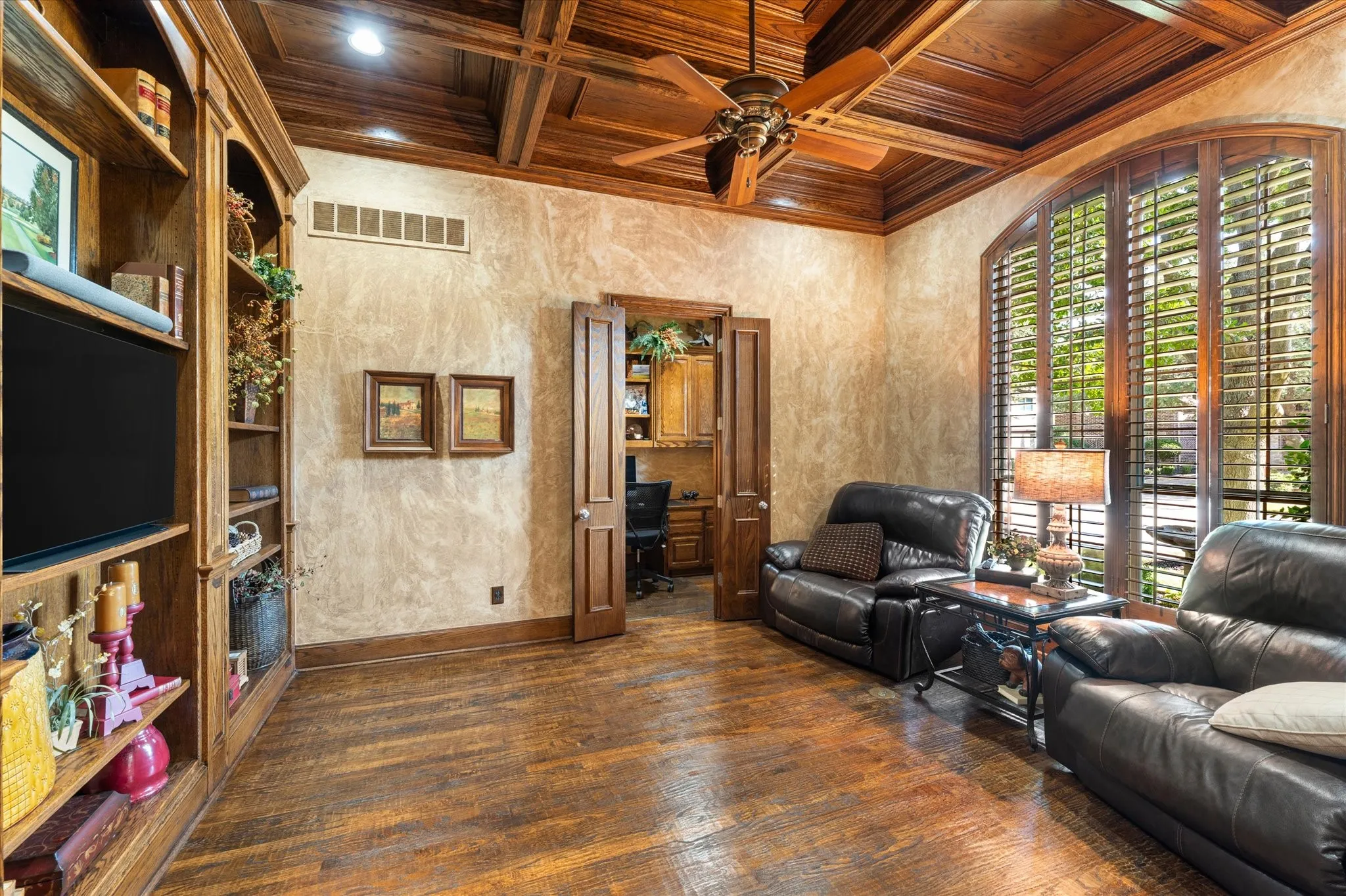 Single Family Residence For Sale in Collin County , 6808 Echo Canyon Drive, Mc Kinney, Texas 75072, 4 Bedroom, 4 Bathroom, 3 Garage spaces, 4,513 Sqft, built in 2004, mls#21369647, Real Estate Agent in Mc Kinney, Homes For Sale in Collin county, Homes For Sale in Mc Kinney, Realtor in Mc Kinney Texas, Real Estate Brokerage Independent Realty Texas, Luminita Cordes Realtor