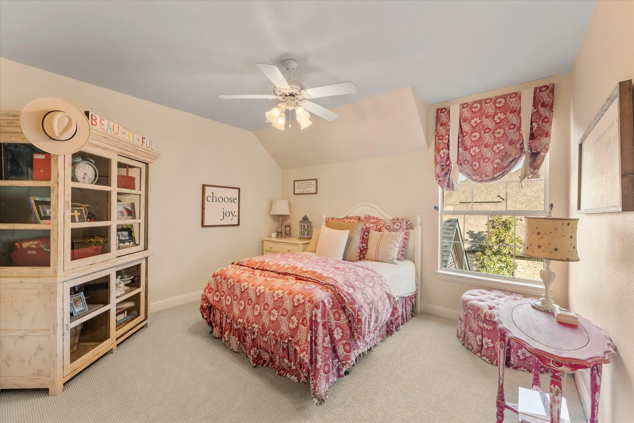 Single Family Residence For Sale in Collin County , 6808 Echo Canyon Drive, Mc Kinney, Texas 75072, 4 Bedroom, 4 Bathroom, 3 Garage spaces, 4,513 Sqft, built in 2004, mls#21369647, Real Estate Agent in Mc Kinney, Homes For Sale in Collin county, Homes For Sale in Mc Kinney, Realtor in Mc Kinney Texas, Real Estate Brokerage Independent Realty Texas, Luminita Cordes Realtor