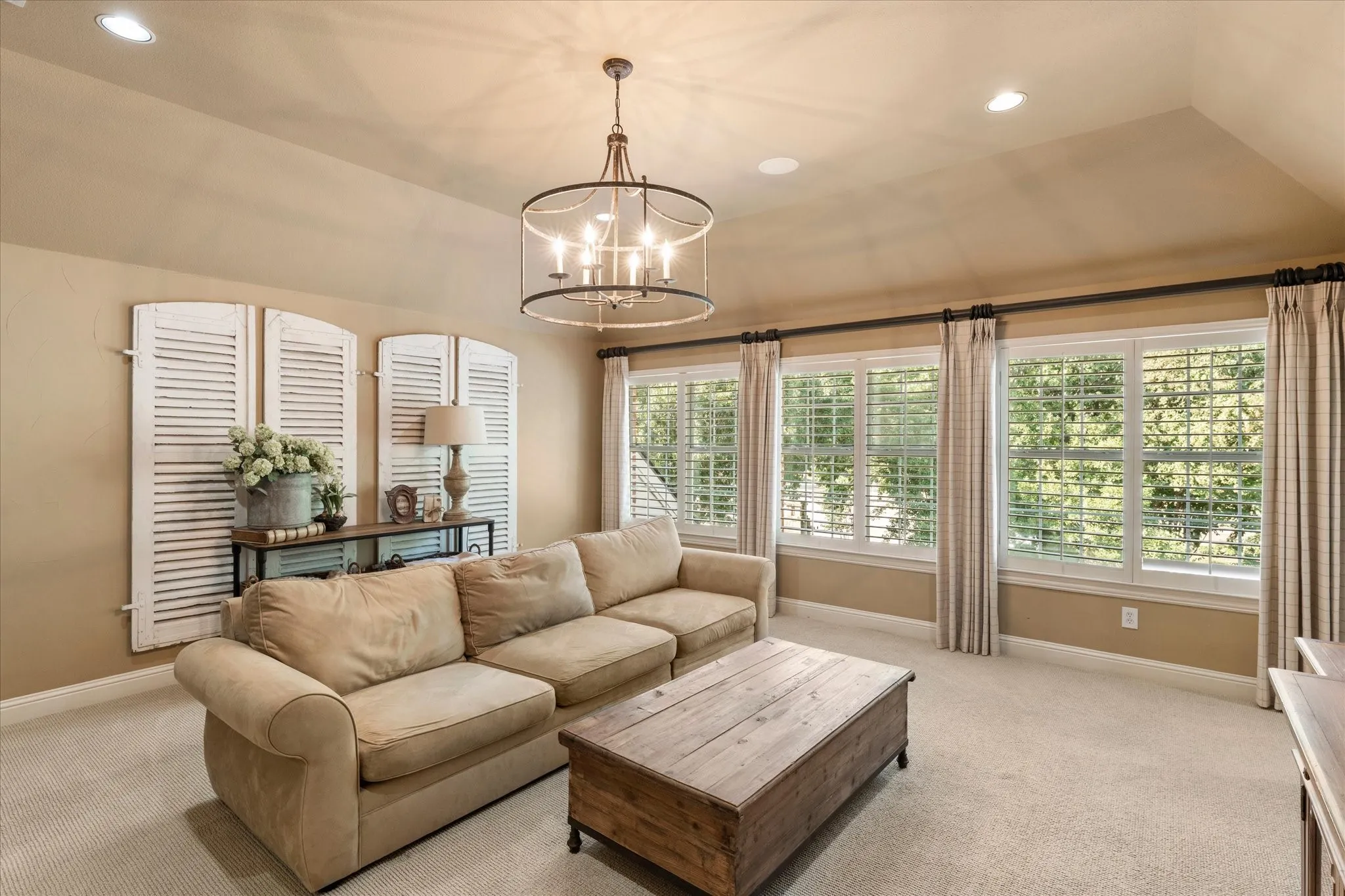 Single Family Residence For Sale in Collin County , 6808 Echo Canyon Drive, Mc Kinney, Texas 75072, 4 Bedroom, 4 Bathroom, 3 Garage spaces, 4,513 Sqft, built in 2004, mls#21369647, Real Estate Agent in Mc Kinney, Homes For Sale in Collin county, Homes For Sale in Mc Kinney, Realtor in Mc Kinney Texas, Real Estate Brokerage Independent Realty Texas, Luminita Cordes Realtor