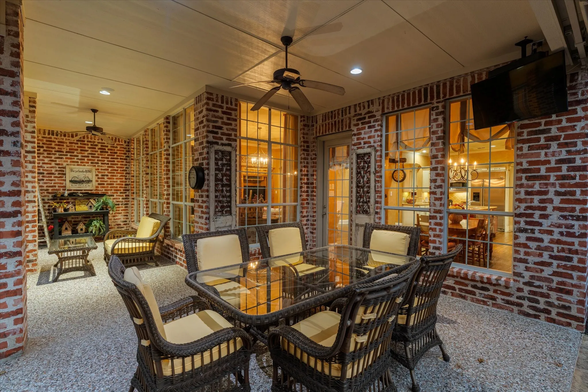 Single Family Residence For Sale in Collin County , 6808 Echo Canyon Drive, Mc Kinney, Texas 75072, 4 Bedroom, 4 Bathroom, 3 Garage spaces, 4,513 Sqft, built in 2004, mls#21369647, Real Estate Agent in Mc Kinney, Homes For Sale in Collin county, Homes For Sale in Mc Kinney, Realtor in Mc Kinney Texas, Real Estate Brokerage Independent Realty Texas, Luminita Cordes Realtor