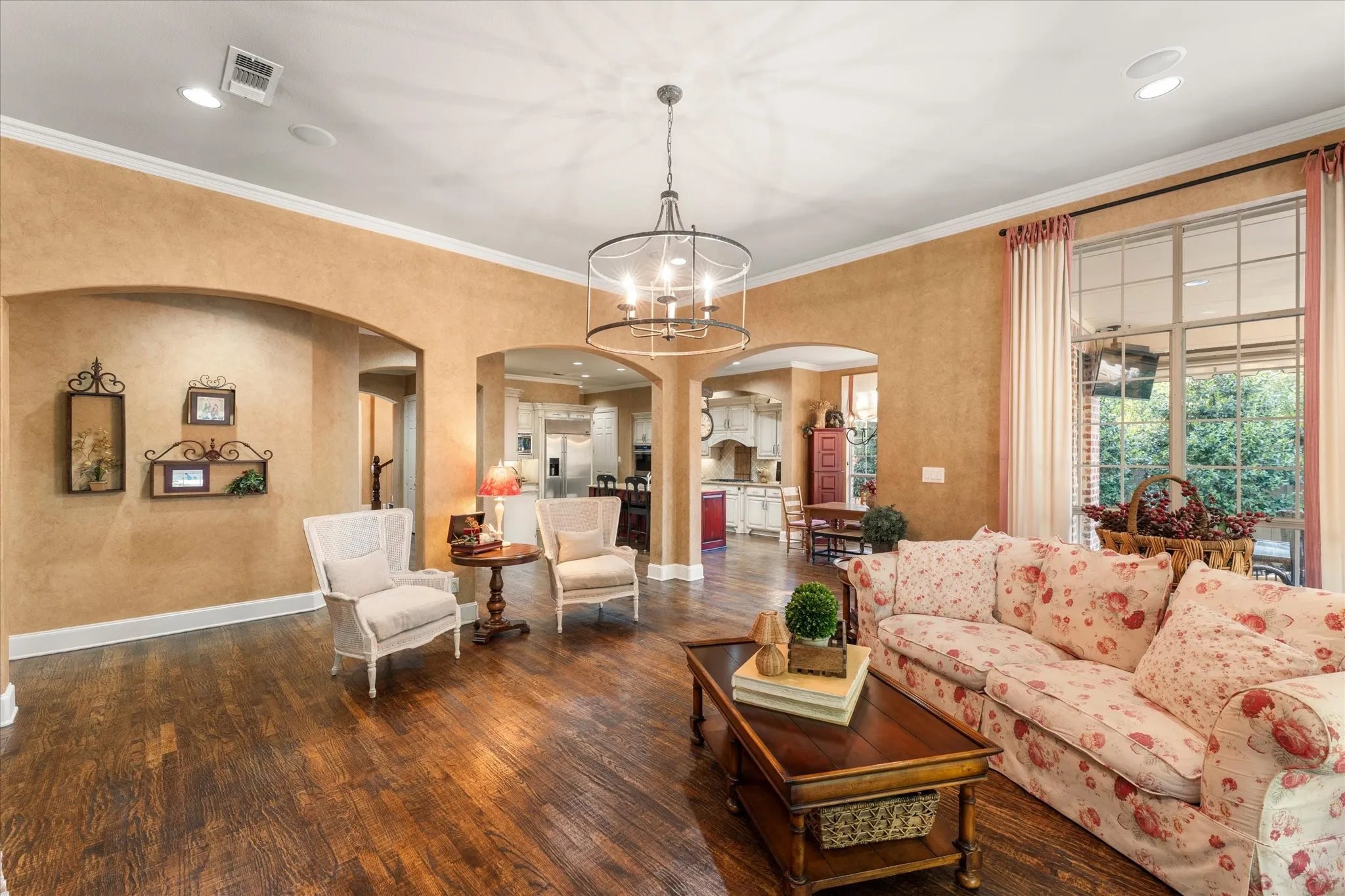 Single Family Residence For Sale in Collin County , 6808 Echo Canyon Drive, Mc Kinney, Texas 75072, 4 Bedroom, 4 Bathroom, 3 Garage spaces, 4,513 Sqft, built in 2004, mls#21369647, Real Estate Agent in Mc Kinney, Homes For Sale in Collin county, Homes For Sale in Mc Kinney, Realtor in Mc Kinney Texas, Real Estate Brokerage Independent Realty Texas, Luminita Cordes Realtor