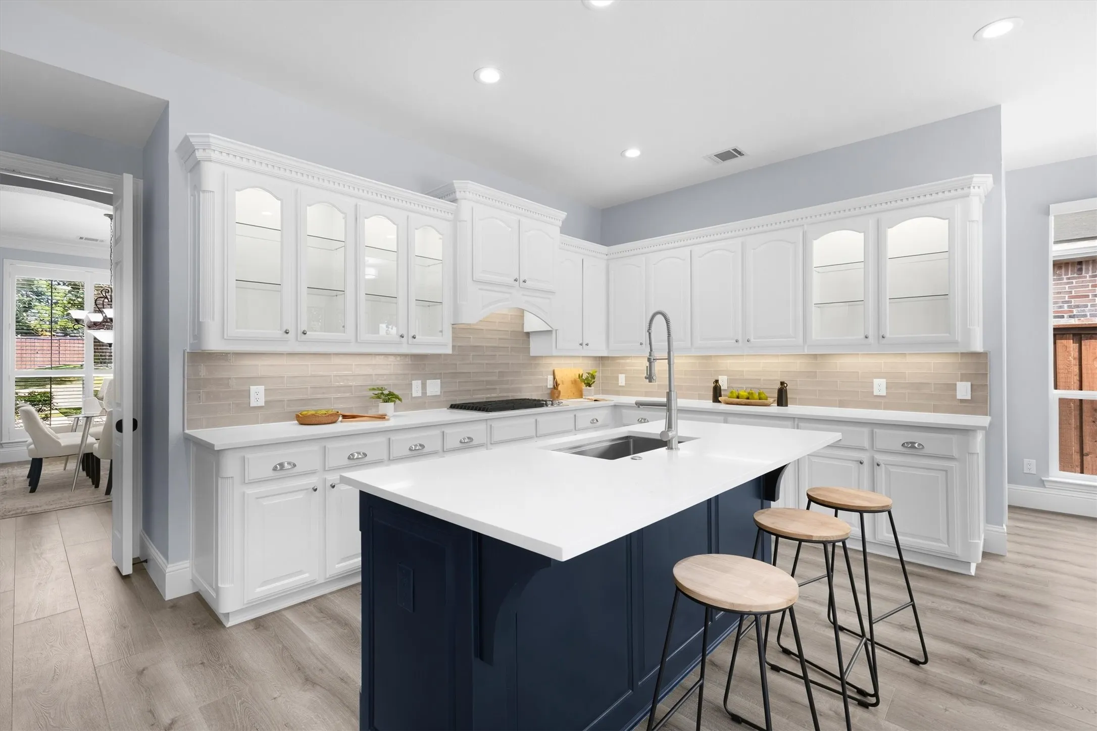 Single Family Residence For Sale in Collin County , 15385 Mountain View Lane, Frisco, Texas 75035, 4 Bedroom, 4 Bathroom, 3 Garage spaces, 3,718 Sqft, built in 2001, mls#21367825, Real Estate Agent in Frisco, Homes For Sale in Collin county, Homes For Sale in Frisco, Realtor in Frisco Texas, Real Estate Brokerage Independent Realty Texas, Luminita Cordes Realtor
