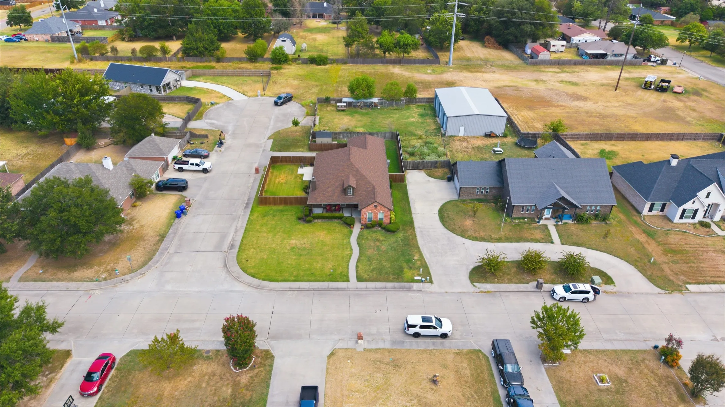 Single Family Residence For Sale in Hunt County , 1308 Madeline Street, Commerce, Texas 75428, 3 Bedroom, 2 Bathroom, 2 Garage spaces, 2,032 Sqft, built in 2006, mls#21367627, Real Estate Agent in Commerce, Homes For Sale in Hunt county, Homes For Sale in Commerce, Realtor in Commerce Texas, Real Estate Brokerage Independent Realty Texas, Luminita Cordes Realtor