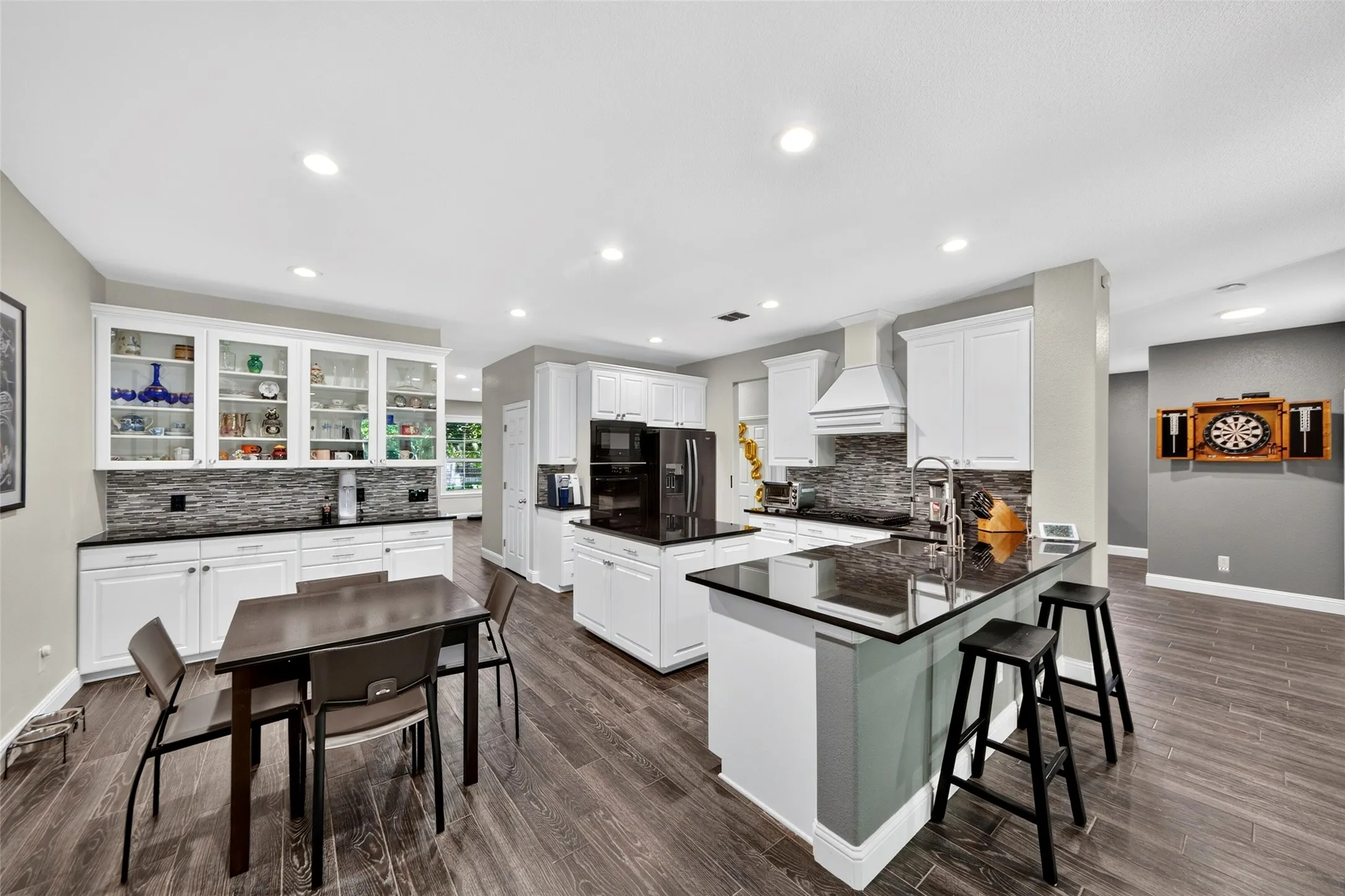 Single Family Residence For Sale in Collin County , 1532 Lynn Drive, Wylie, Texas 75098, 3 Bedroom, 2 Bathroom, 2 Garage spaces, 2,264 Sqft, built in 2006, mls#21369652, Real Estate Agent in Wylie, Homes For Sale in Collin county, Homes For Sale in Wylie, Realtor in Wylie Texas, Real Estate Brokerage Independent Realty Texas, Luminita Cordes Realtor
