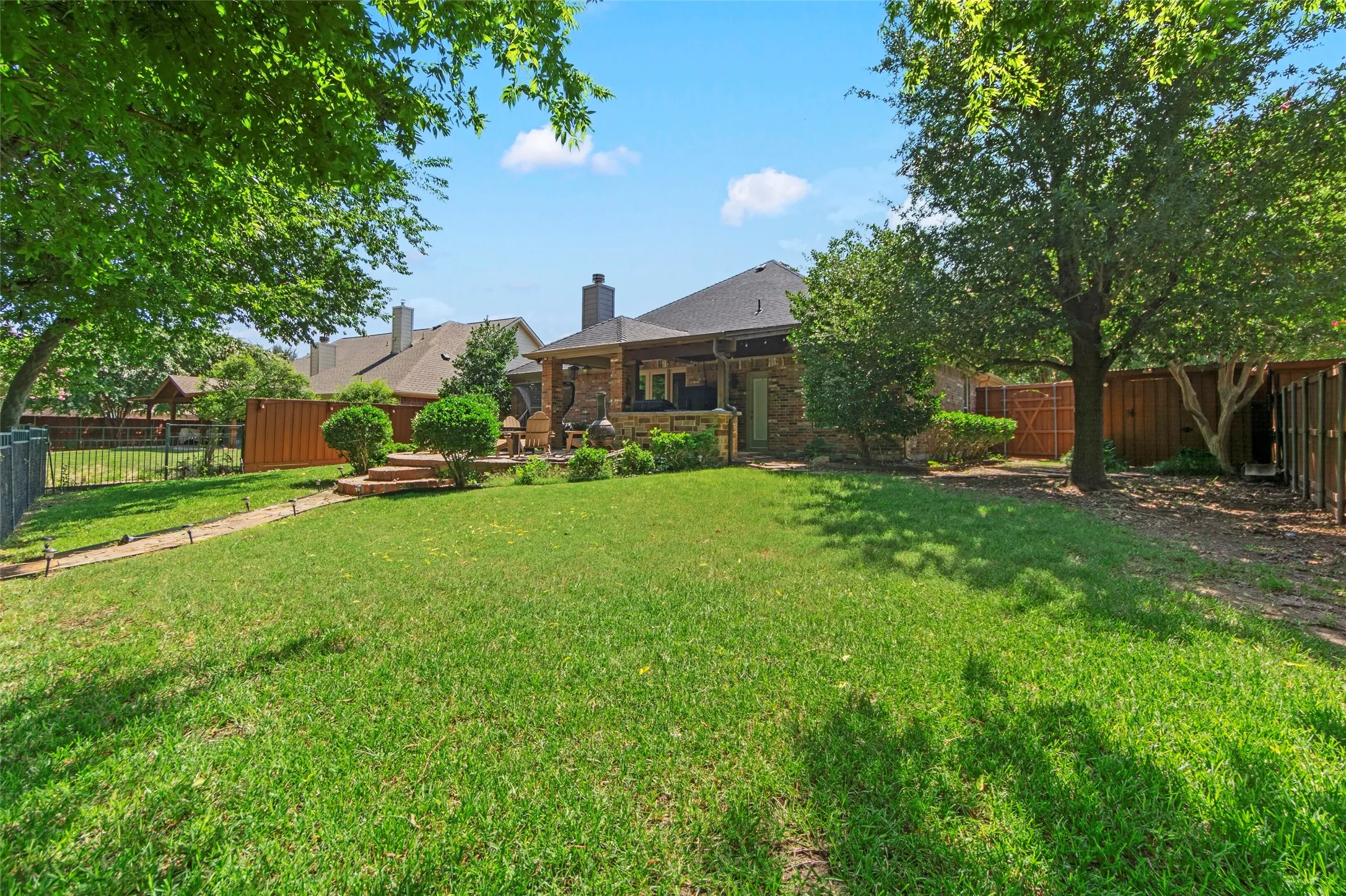 Single Family Residence For Sale in Collin County , 1532 Lynn Drive, Wylie, Texas 75098, 3 Bedroom, 2 Bathroom, 2 Garage spaces, 2,264 Sqft, built in 2006, mls#21369652, Real Estate Agent in Wylie, Homes For Sale in Collin county, Homes For Sale in Wylie, Realtor in Wylie Texas, Real Estate Brokerage Independent Realty Texas, Luminita Cordes Realtor