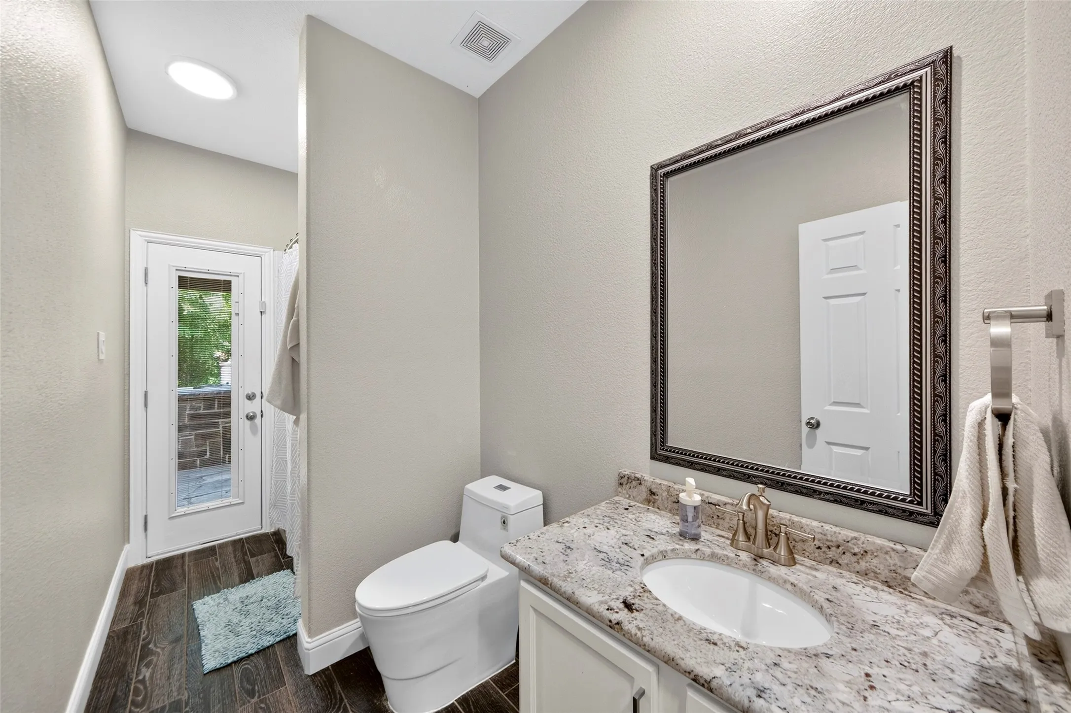 Single Family Residence For Sale in Collin County , 1532 Lynn Drive, Wylie, Texas 75098, 3 Bedroom, 2 Bathroom, 2 Garage spaces, 2,264 Sqft, built in 2006, mls#21369652, Real Estate Agent in Wylie, Homes For Sale in Collin county, Homes For Sale in Wylie, Realtor in Wylie Texas, Real Estate Brokerage Independent Realty Texas, Luminita Cordes Realtor