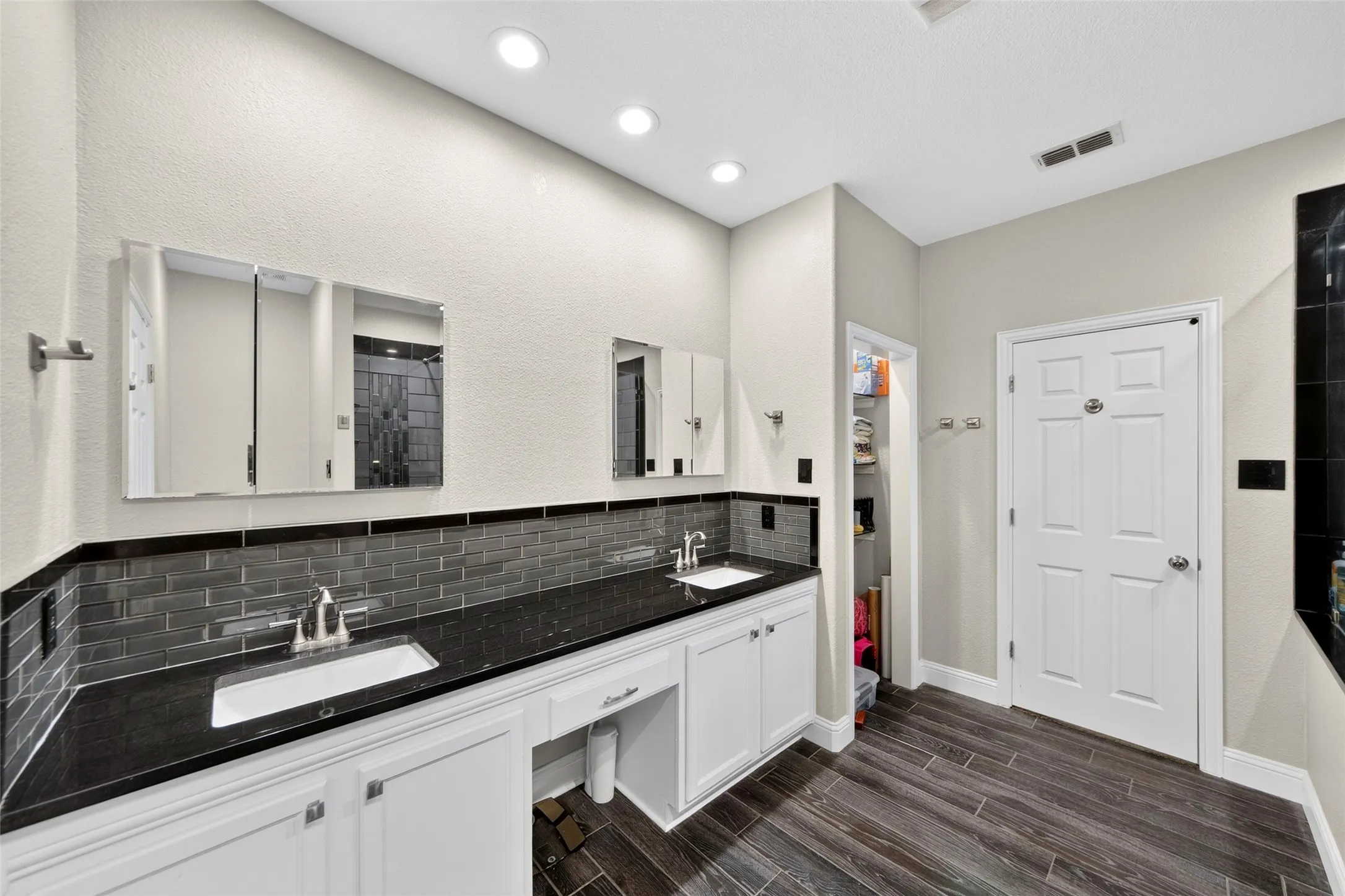 Single Family Residence For Sale in Collin County , 1532 Lynn Drive, Wylie, Texas 75098, 3 Bedroom, 2 Bathroom, 2 Garage spaces, 2,264 Sqft, built in 2006, mls#21369652, Real Estate Agent in Wylie, Homes For Sale in Collin county, Homes For Sale in Wylie, Realtor in Wylie Texas, Real Estate Brokerage Independent Realty Texas, Luminita Cordes Realtor