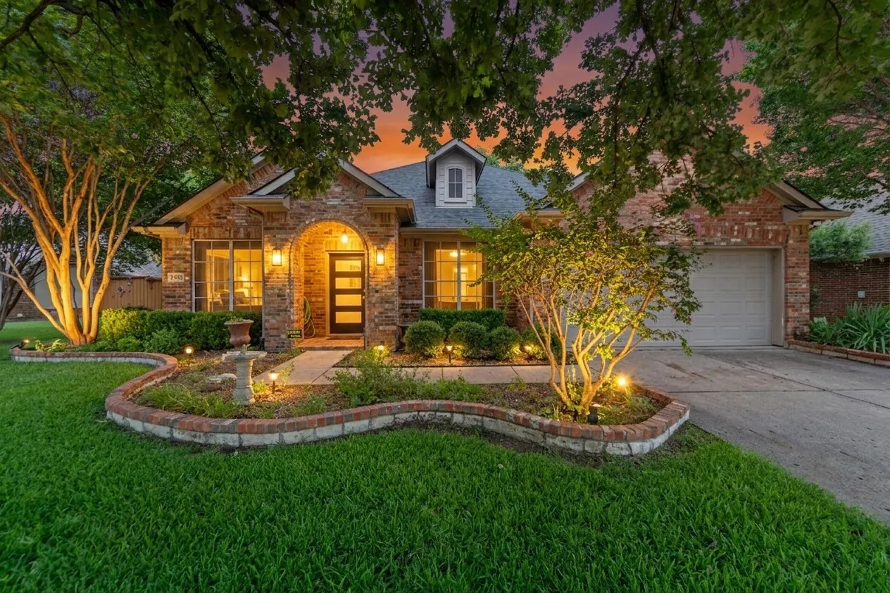 Single Family Residence For Sale in Collin County , 1532 Lynn Drive, Wylie, Texas 75098, 3 Bedroom, 2 Bathroom, 2 Garage spaces, 2,264 Sqft, built in 2006, mls#21369652, Real Estate Agent in Wylie, Homes For Sale in Collin county, Homes For Sale in Wylie, Realtor in Wylie Texas, Real Estate Brokerage Independent Realty Texas, Luminita Cordes Realtor