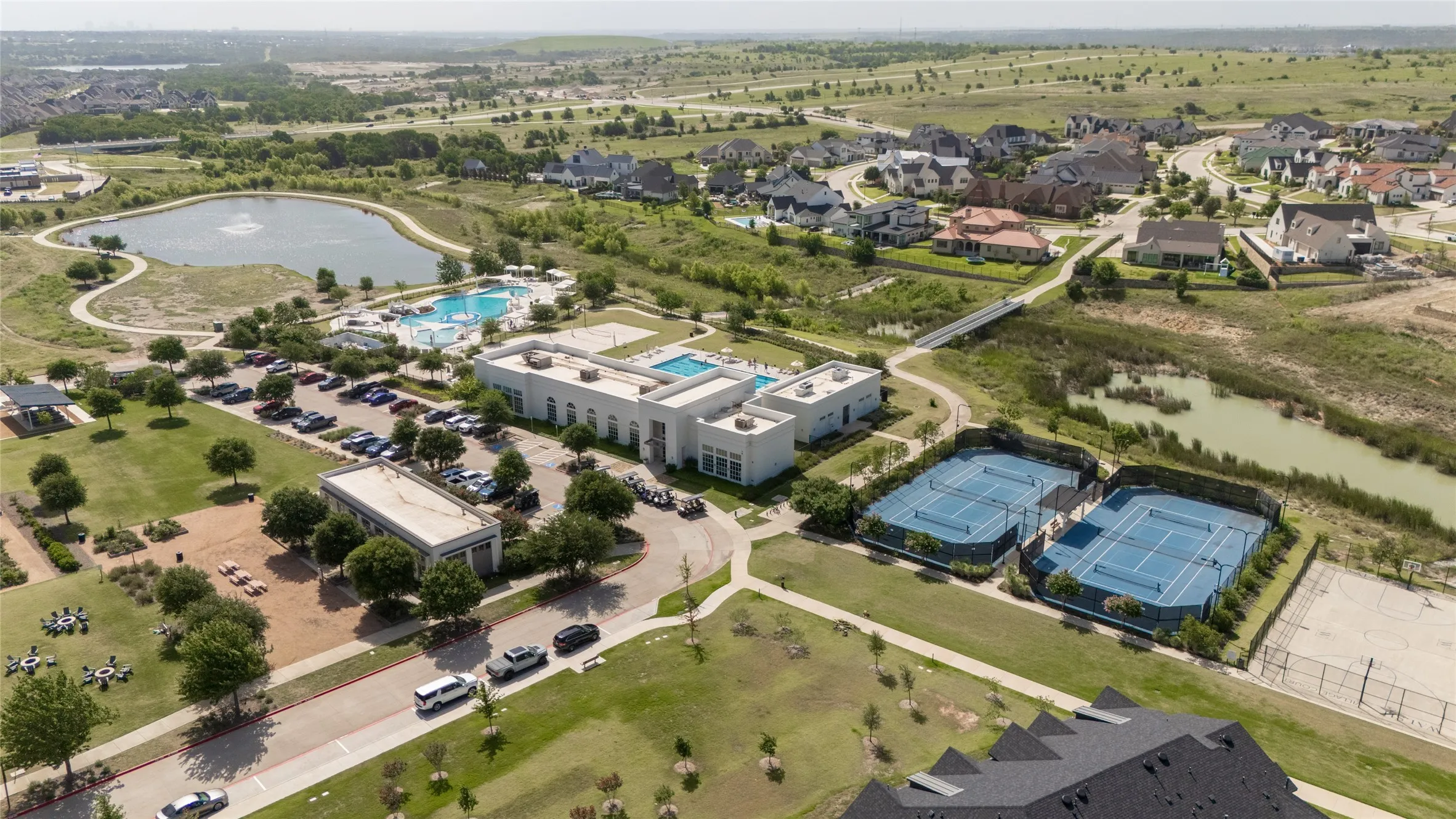 Jogging Trails, Dog Park, Pools & a 10,000sf Fitness Center