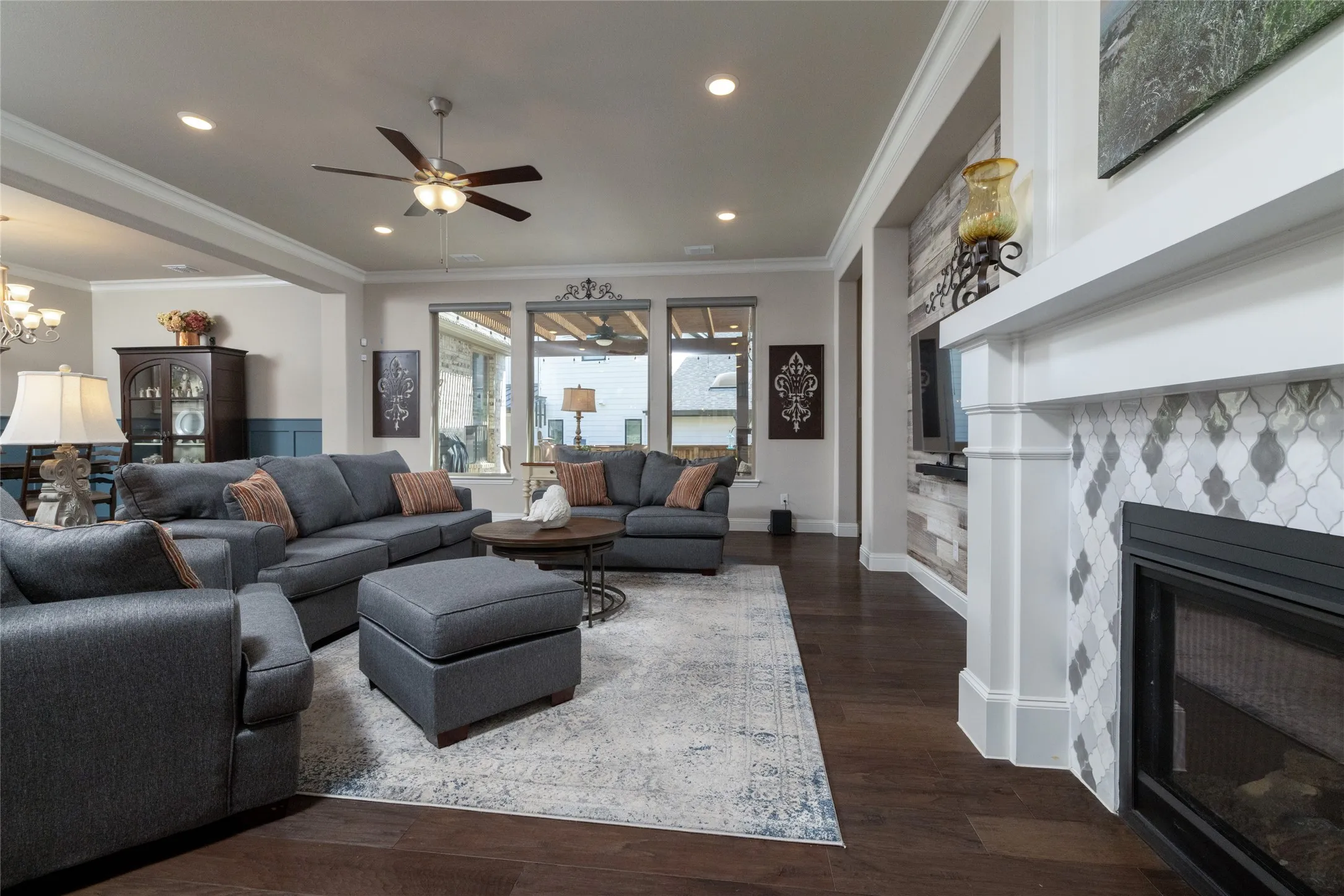 Single Family Residence For Sale in Parker County , 2009 Prairie Holly Lane, Fort Worth, Texas 76008, 3 Bedroom, 5 Bathroom, 2 Garage spaces, 3,952 Sqft, built in 2020, mls#21362980, Real Estate Agent in Fort Worth, Homes For Sale in Parker county, Homes For Sale in Fort Worth, Realtor in Fort Worth Texas, Real Estate Brokerage Independent Realty Texas, Luminita Cordes Realtor